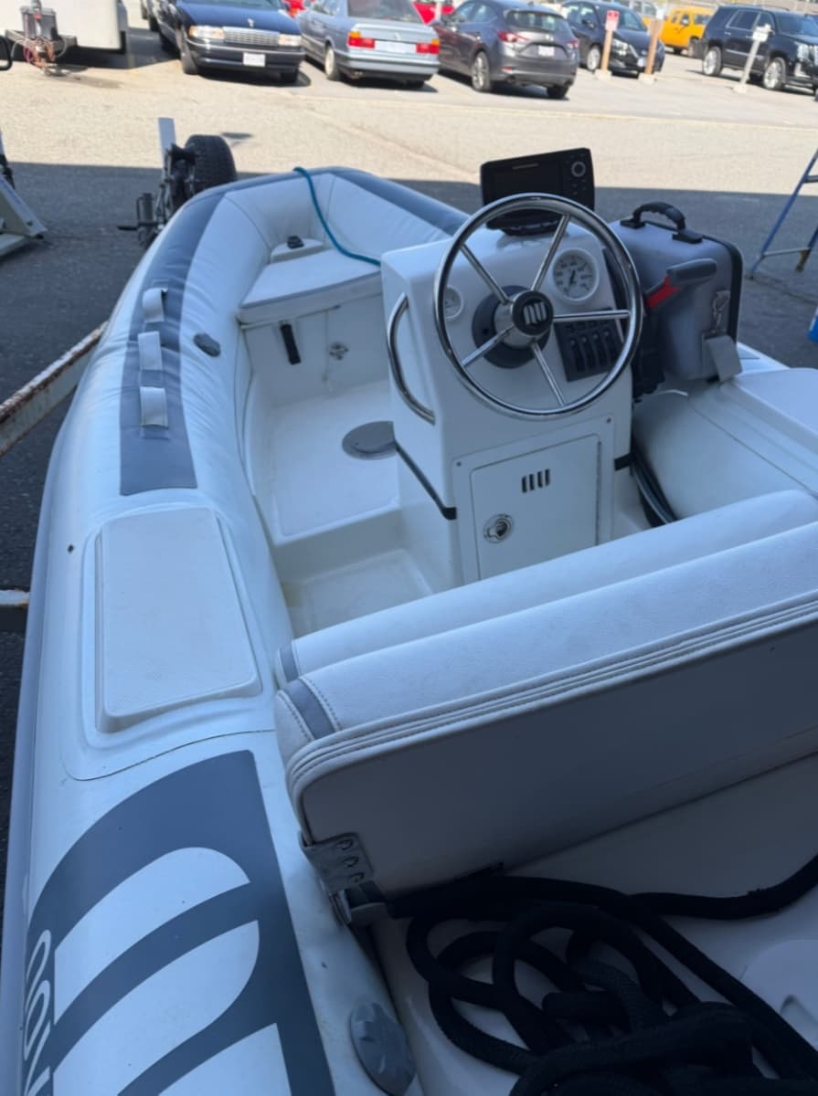 2016 Novurania 335DL
