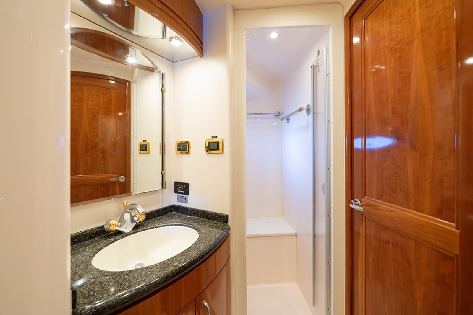 Guest vanity and shower
