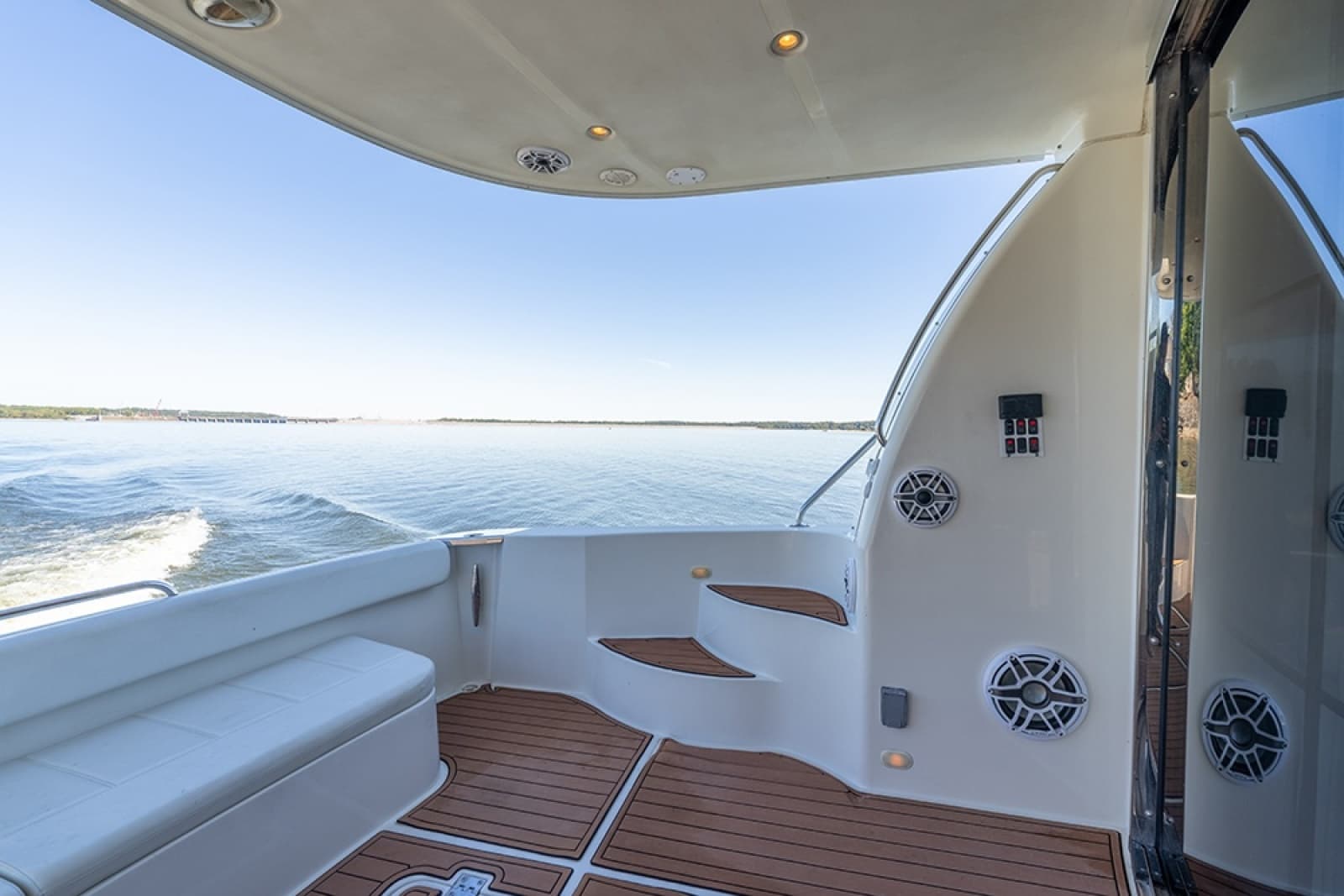 Port cockpit