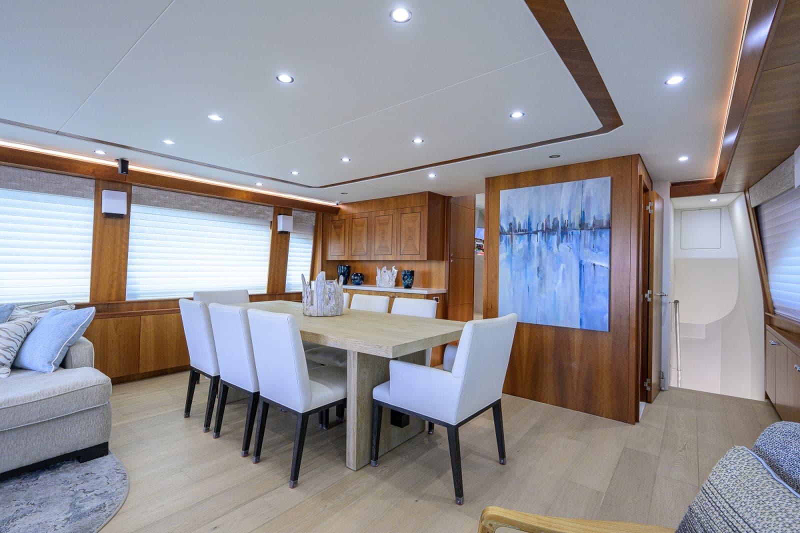 2013 Hatteras 80 Motor Yacht