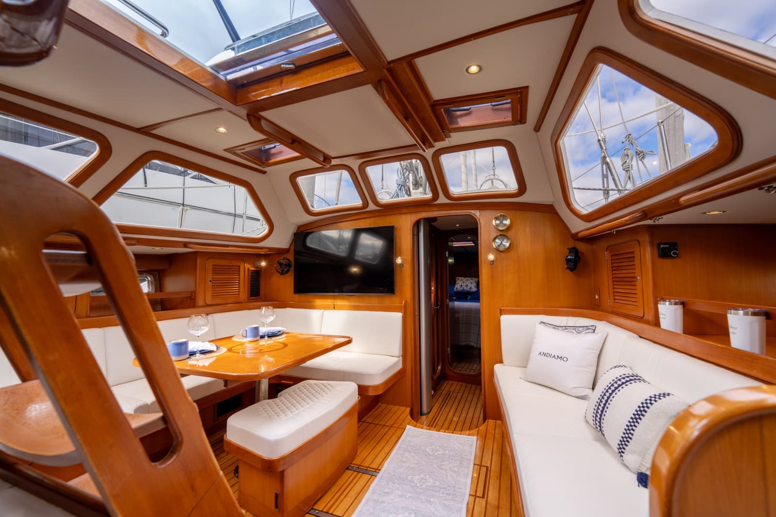 2004 Hylas 54 Center Cockpit