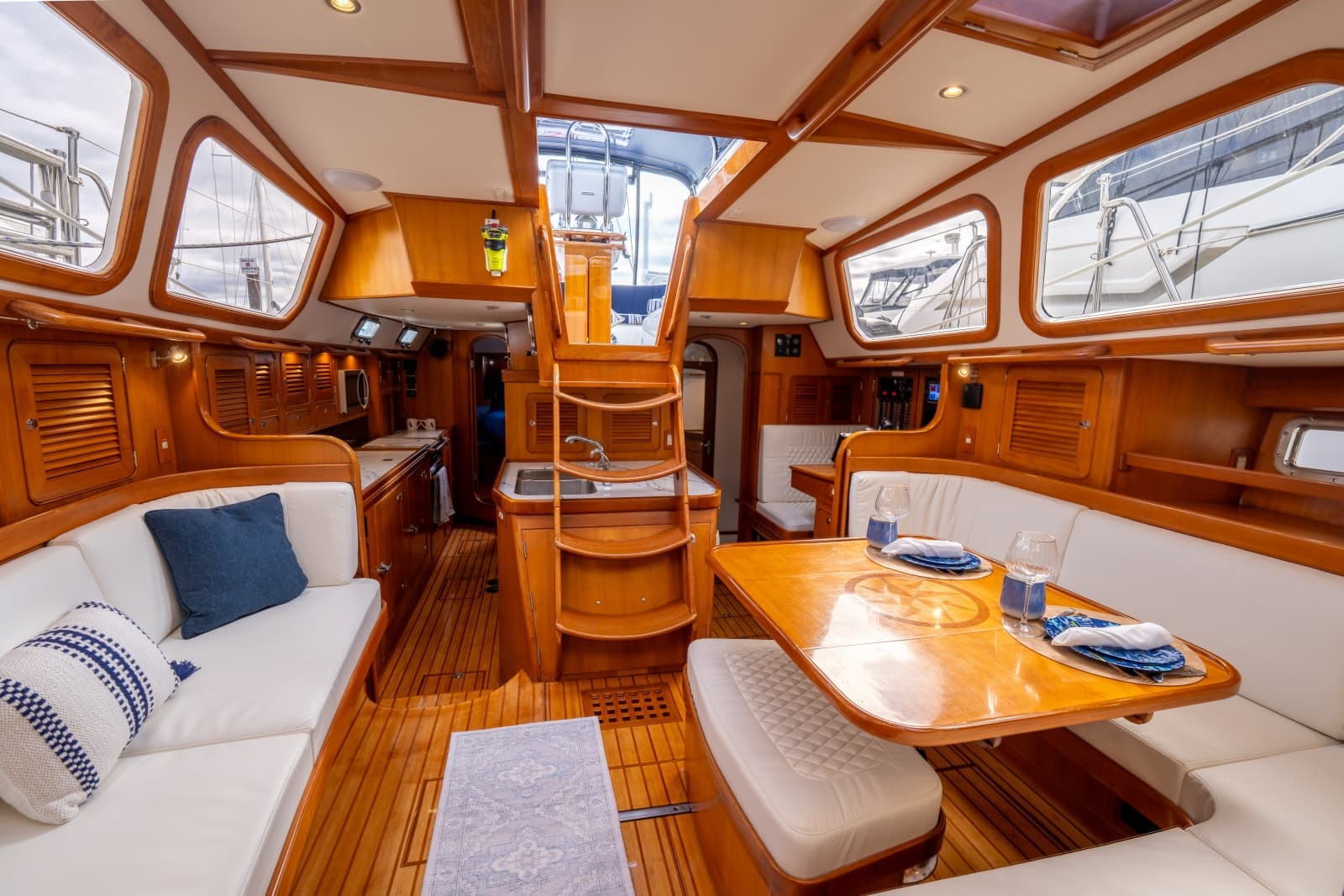 2004 Hylas 54 Center Cockpit