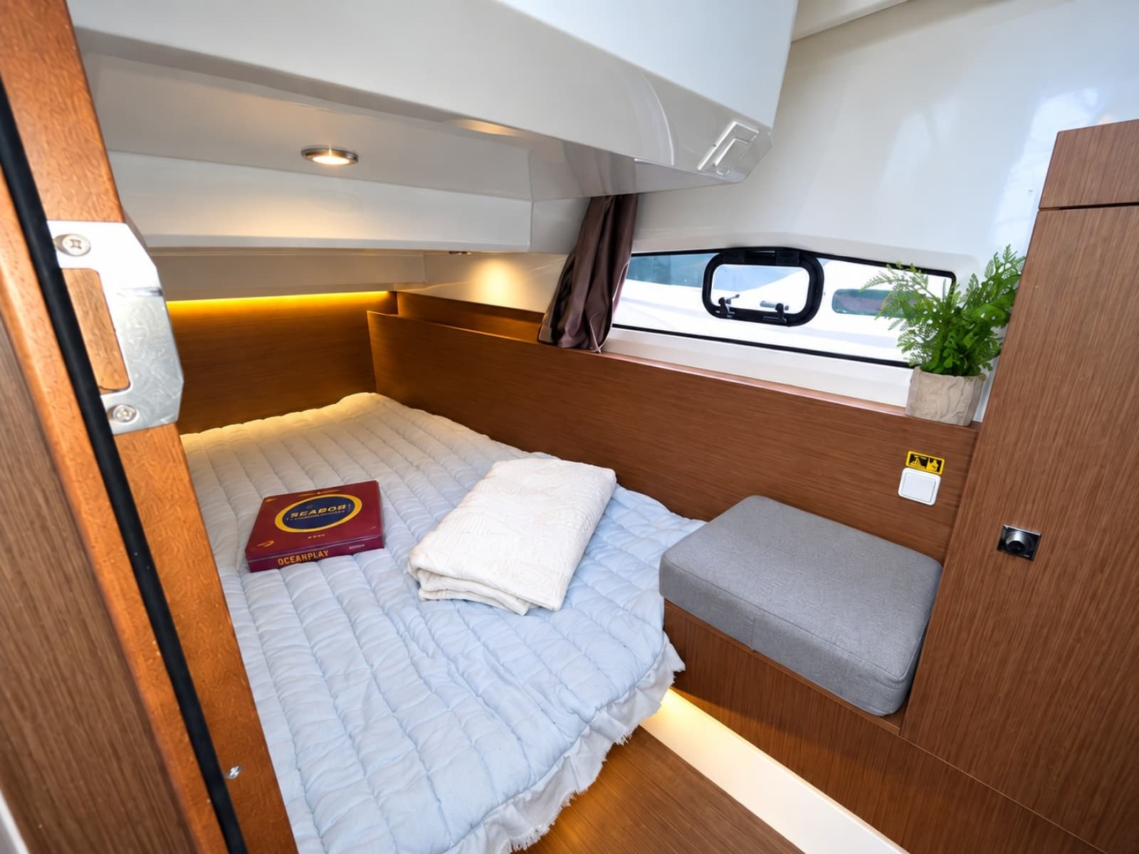 2020 Jeanneau NC 1095