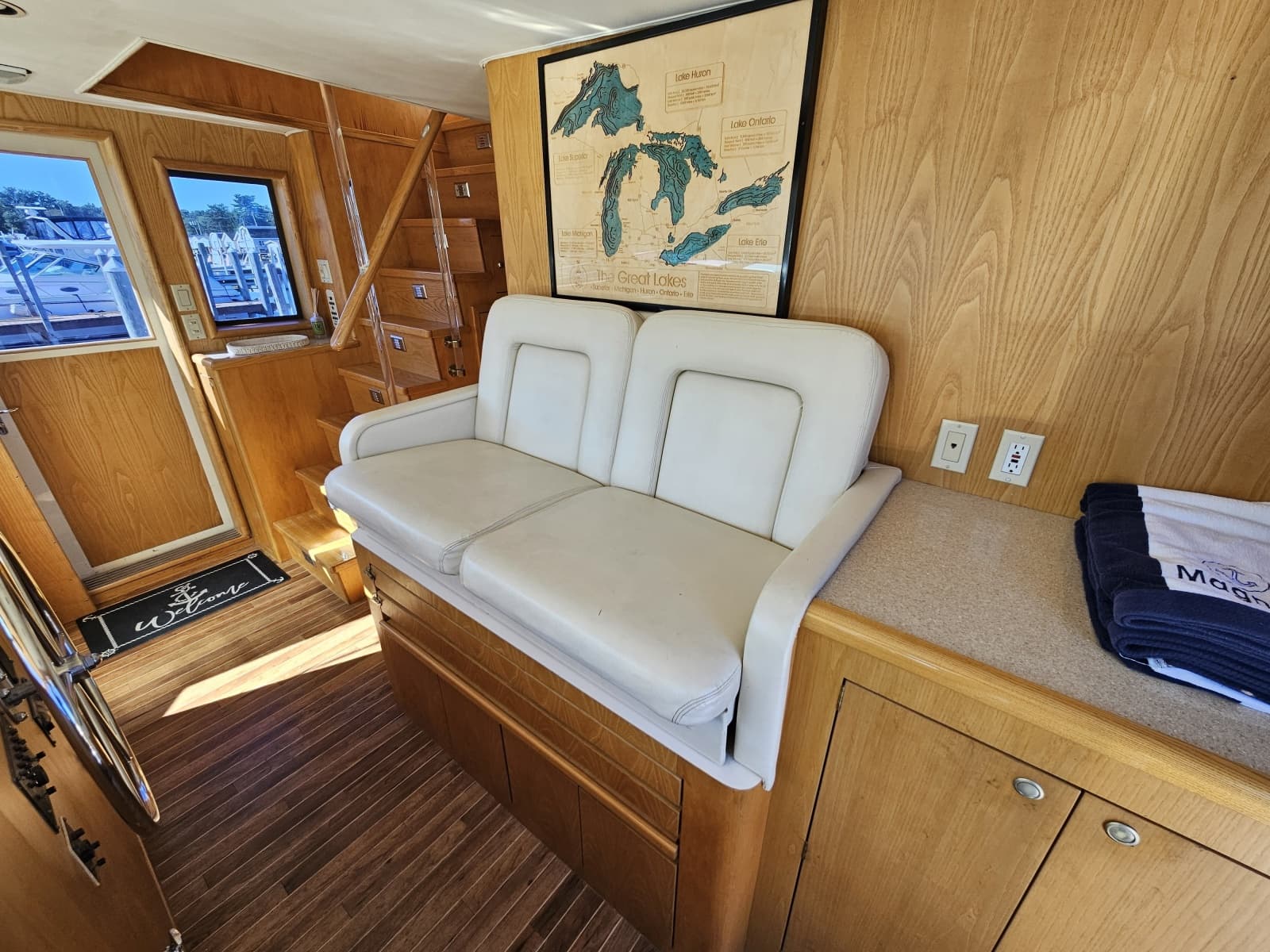 1991 Hatteras 70 Cockpit Motor Yacht