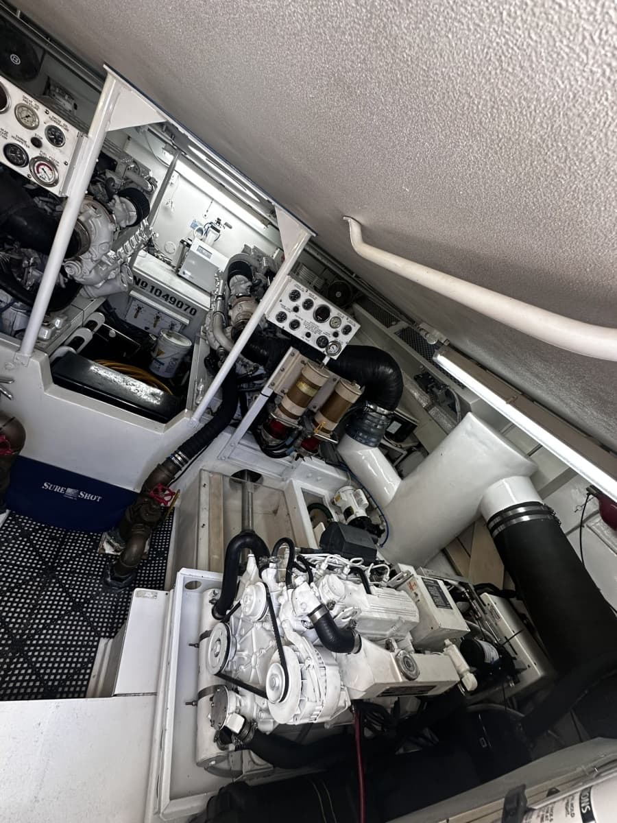 1997 Viking 58 Convertible
