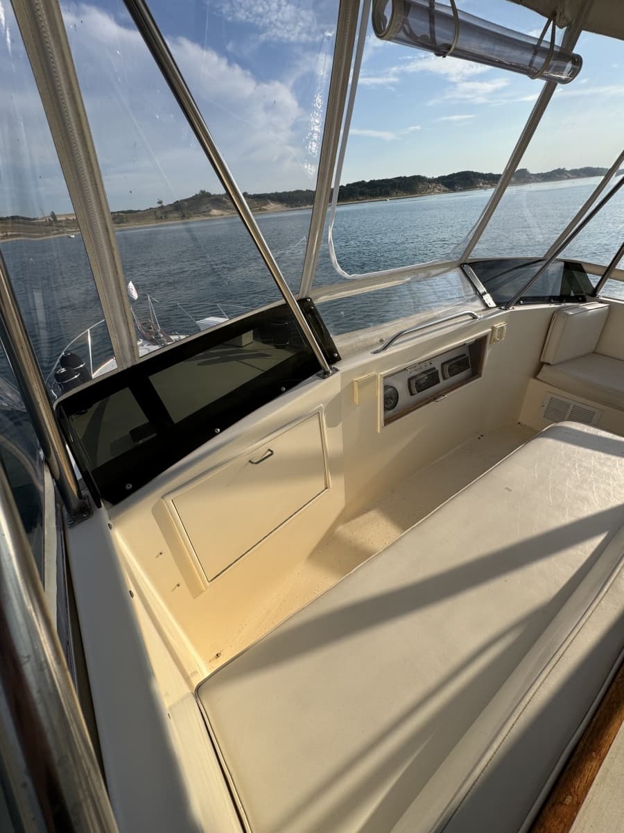 1985 Ocean Yachts 46 Sunliner