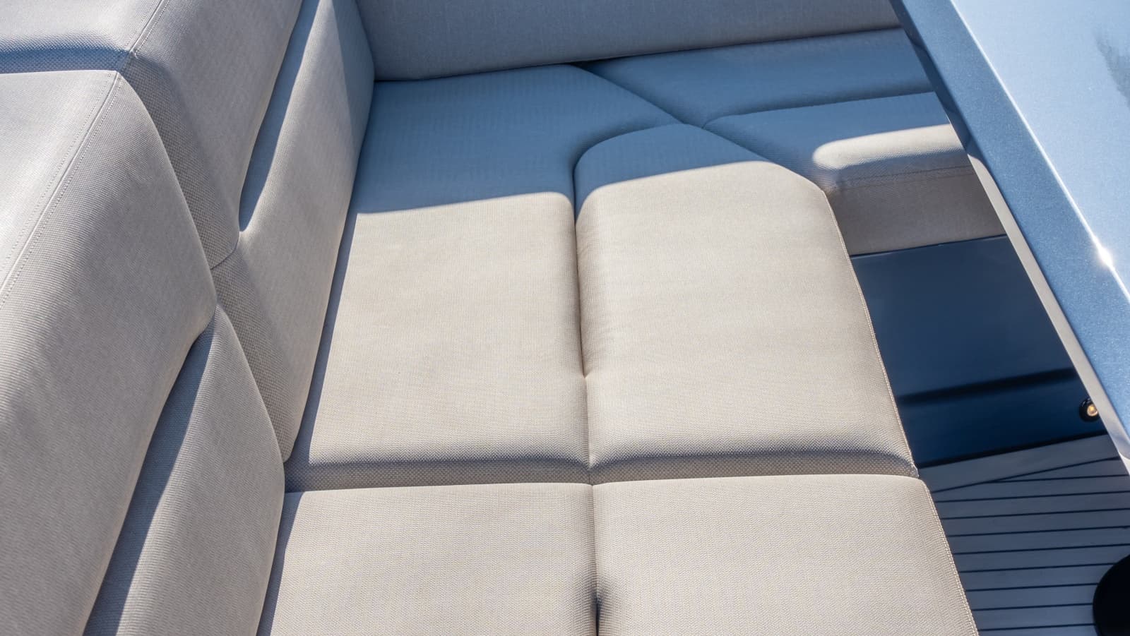 2026 Vanquish Yachts VQ70