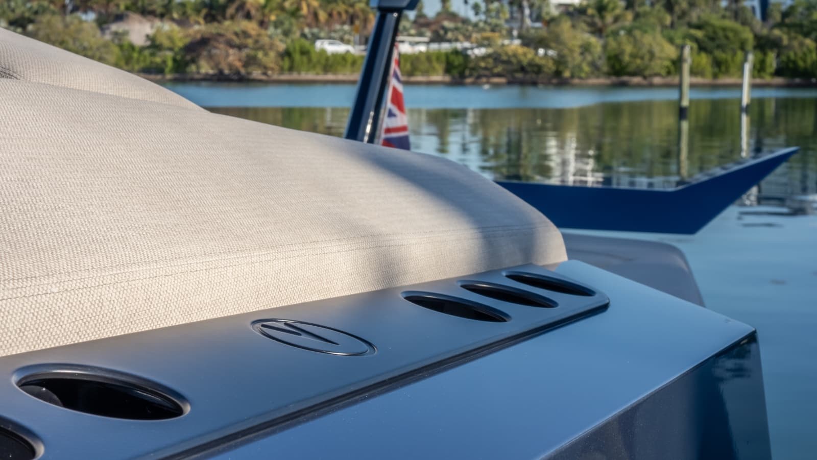 2026 Vanquish Yachts VQ70