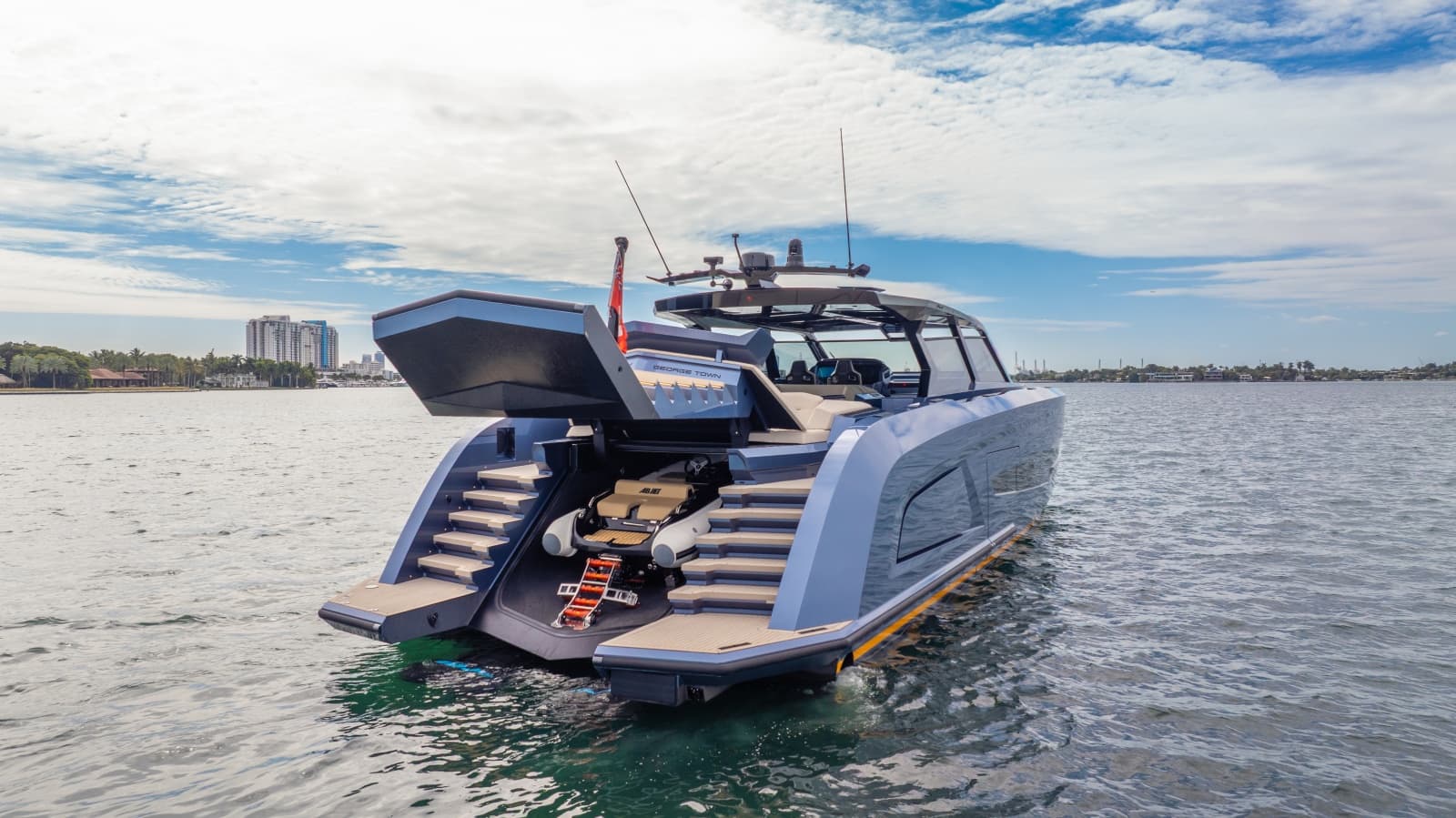 2026 Vanquish Yachts VQ70