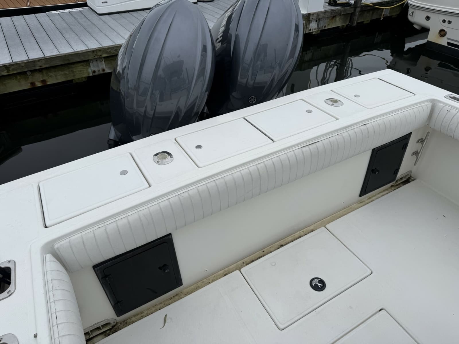 2000 Regulator Forward Seating