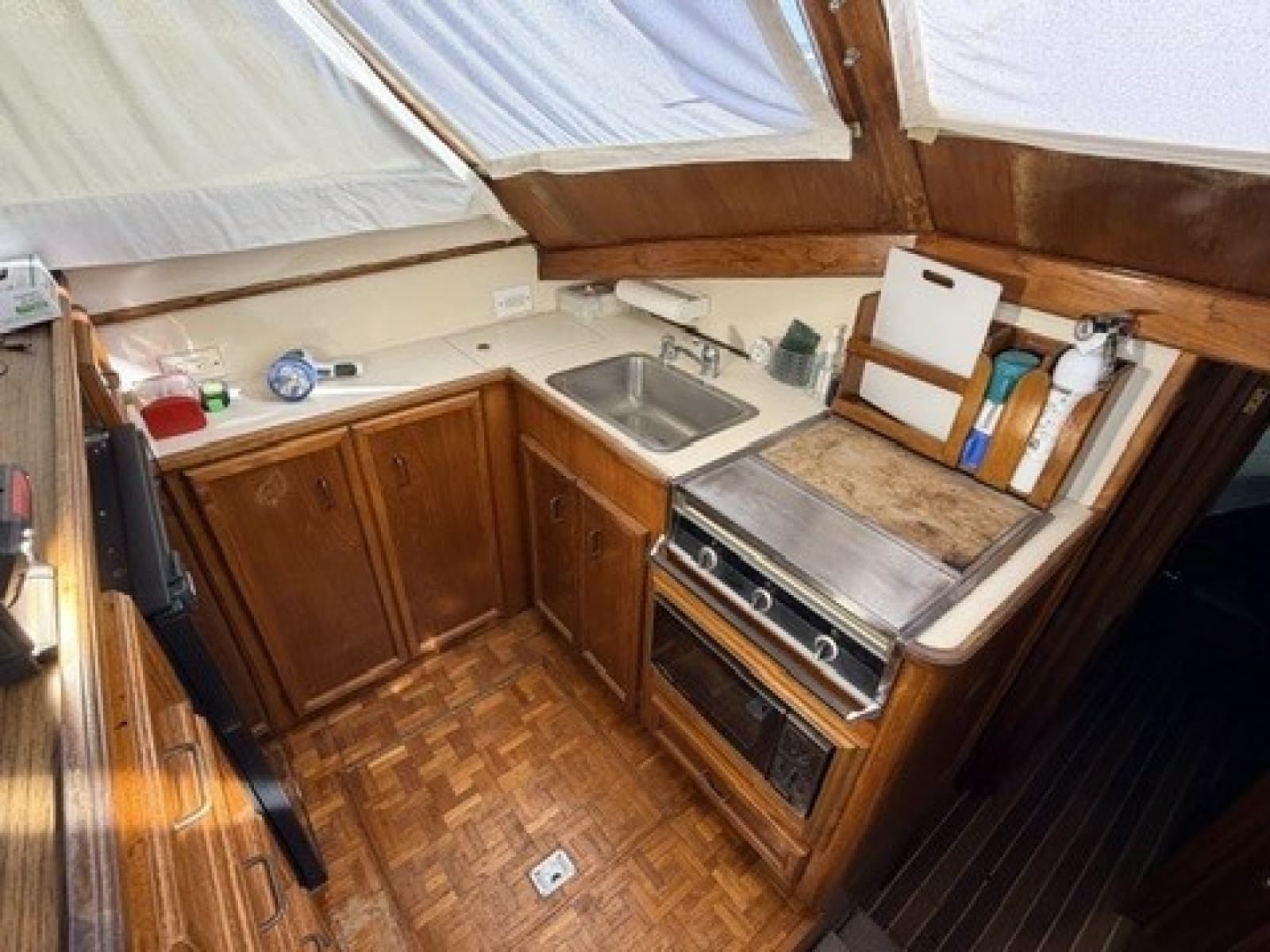 1984 Egg Harbor Sedan