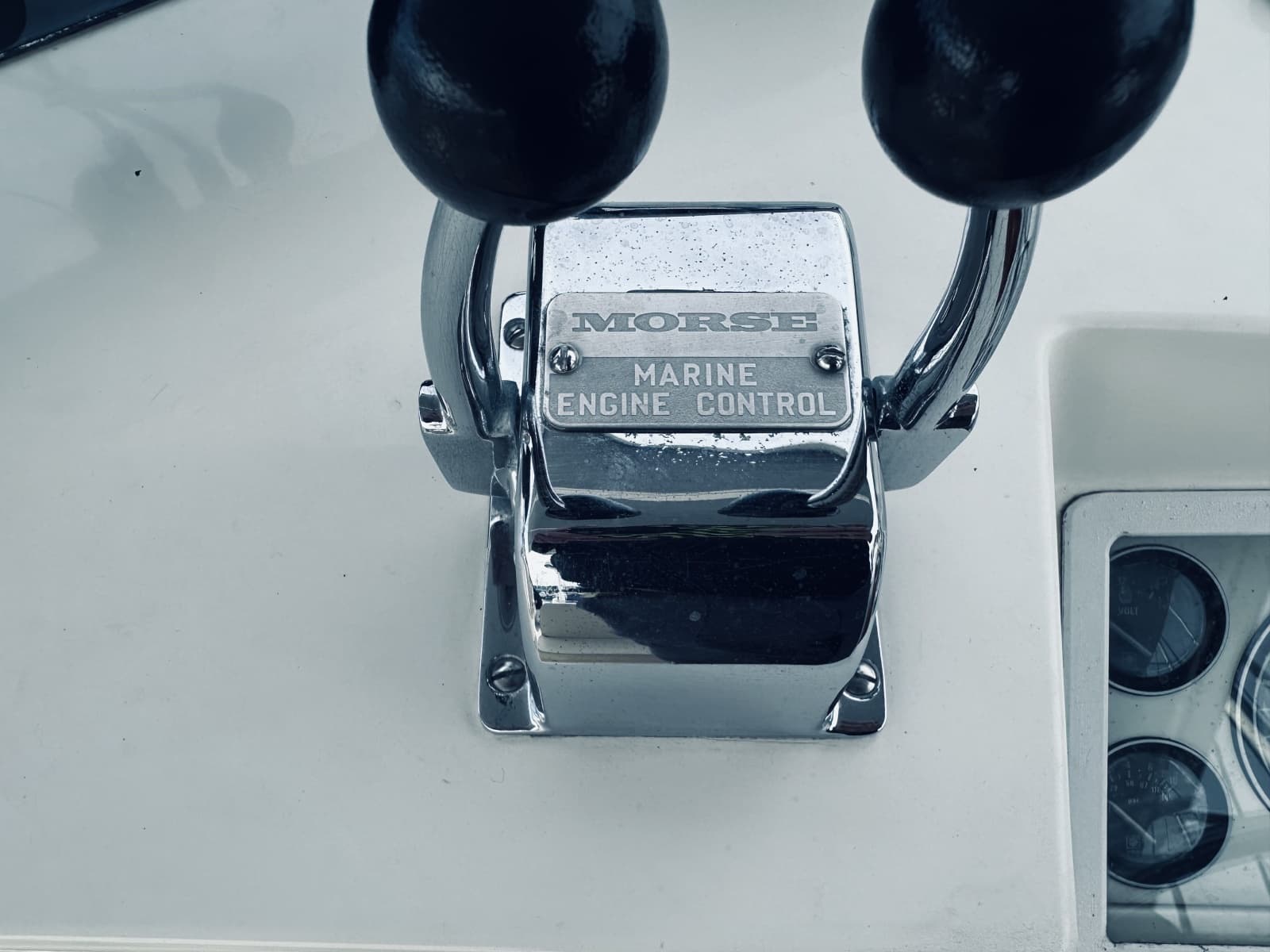 1998 Grand Banks Europa