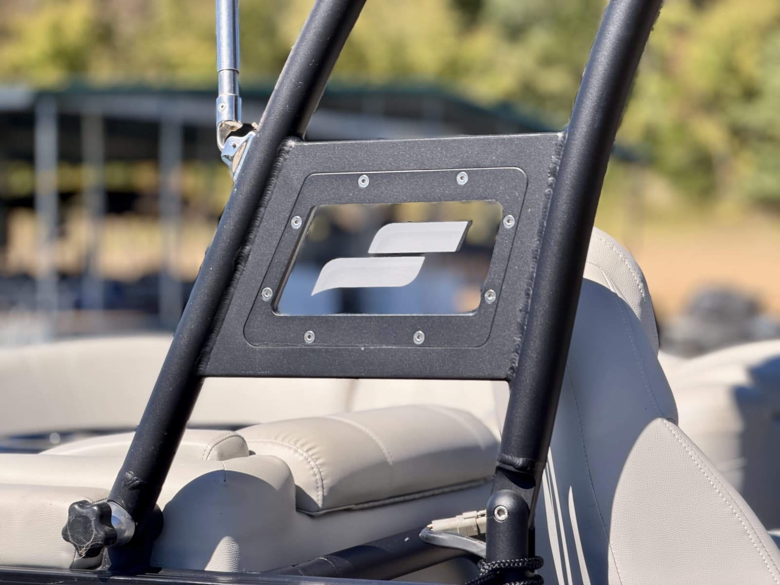 2018 Starcraft SLS 3 Tritoon