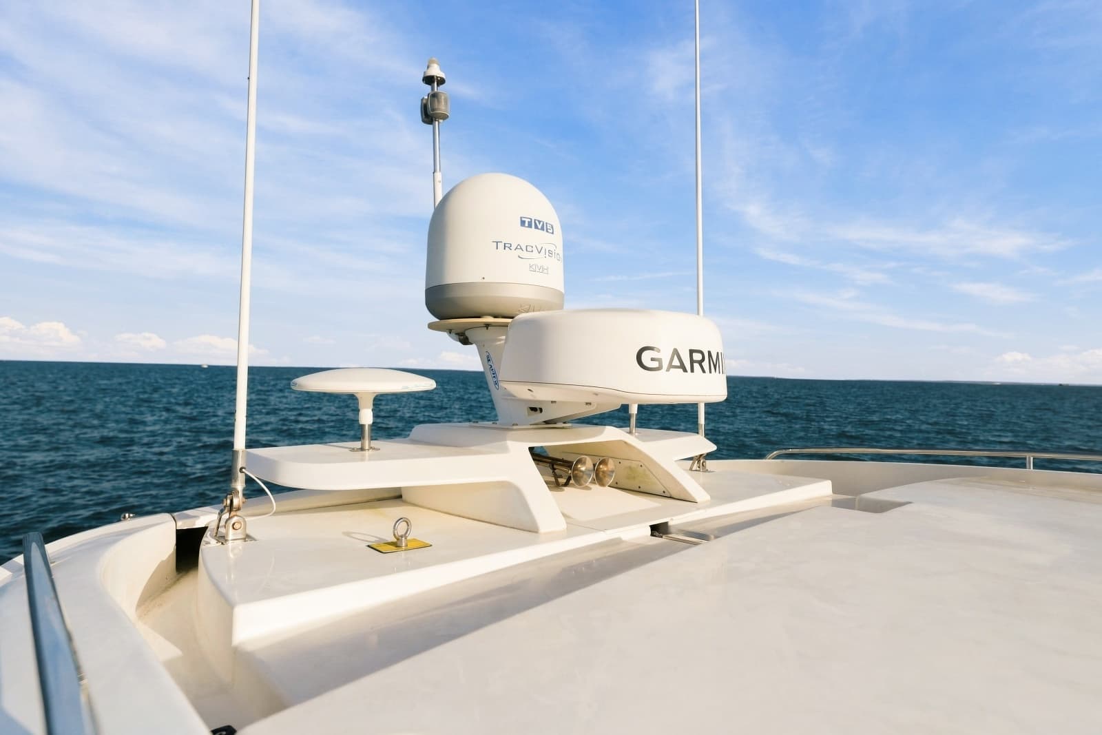 2015 Riviera 4400 Sport Yacht