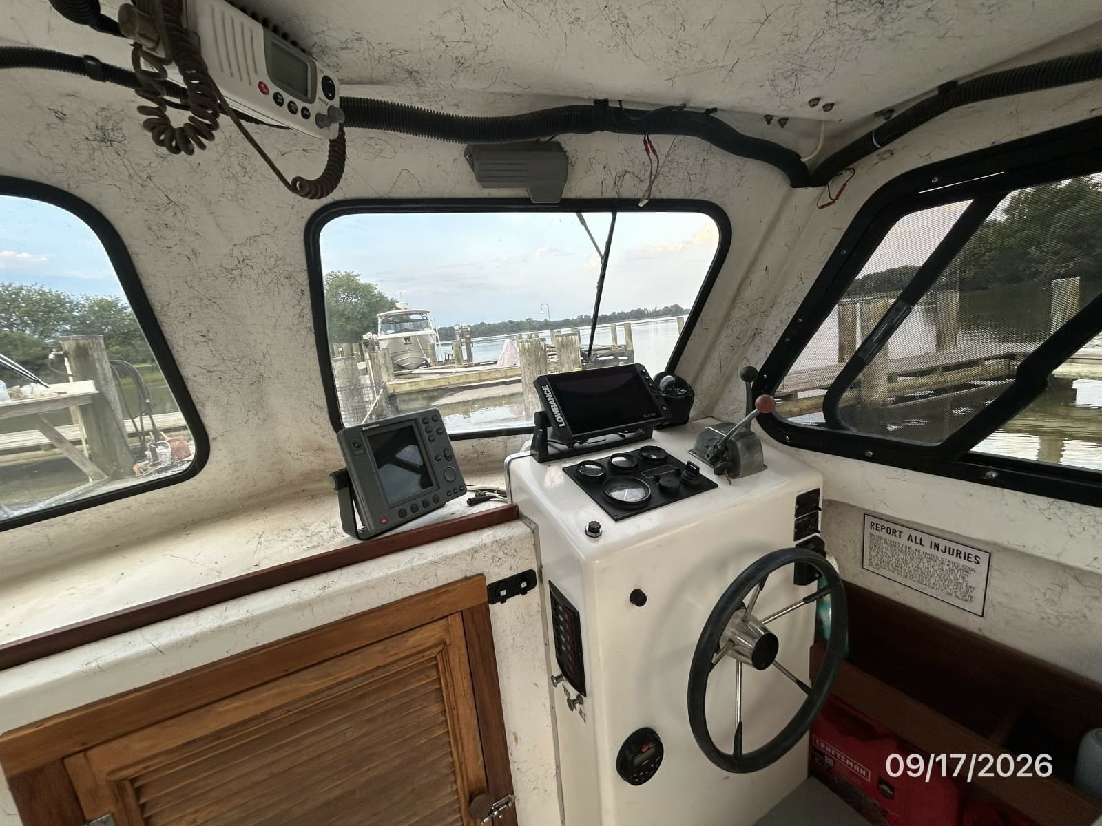 31' Markley/Big Jack pilothouse helm1