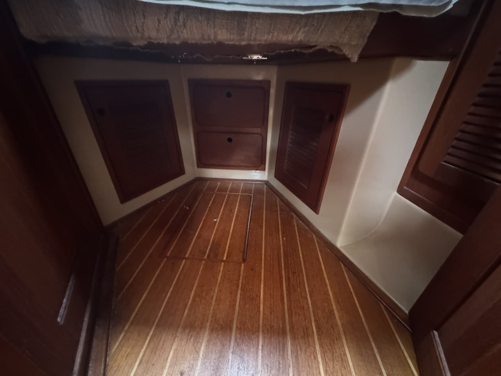 1994 Island Packet 32