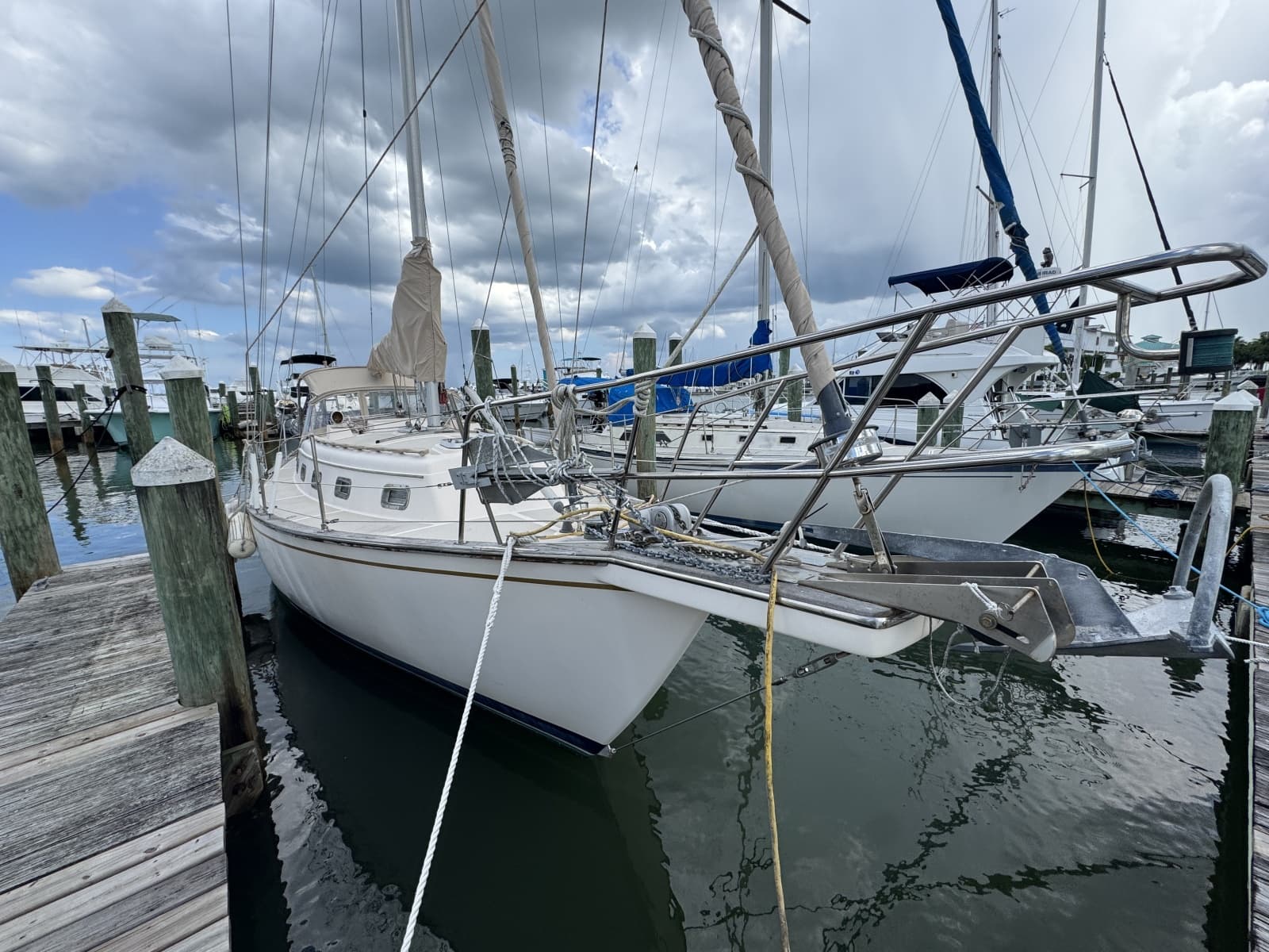 1994 Island Packet 32