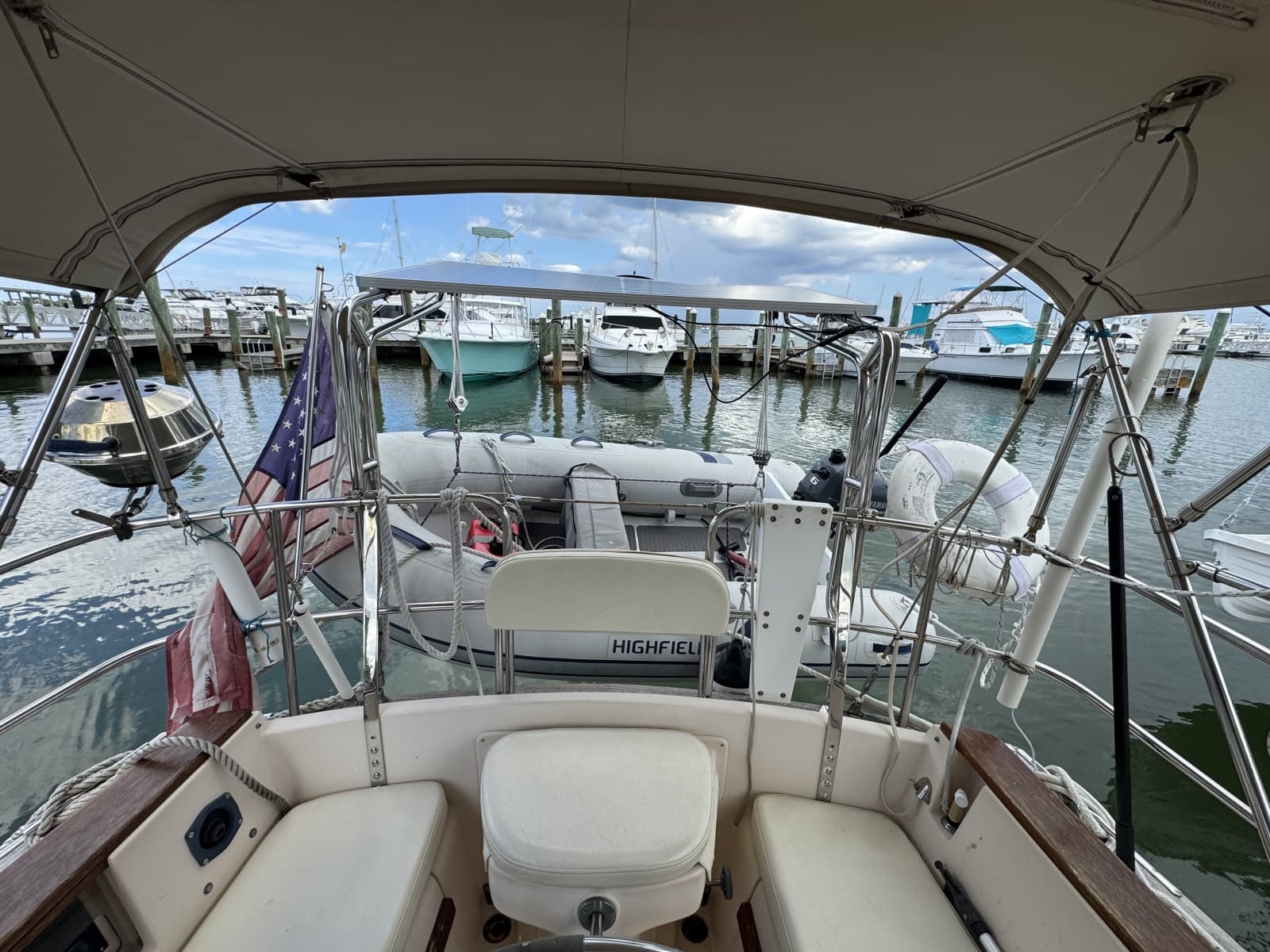 1994 Island Packet 32