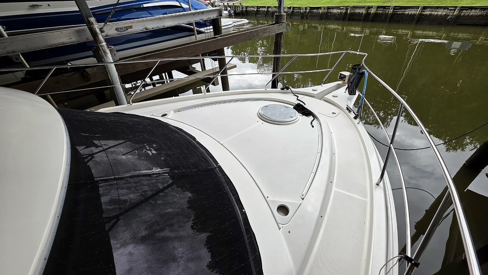 Fore Deck Port Forward