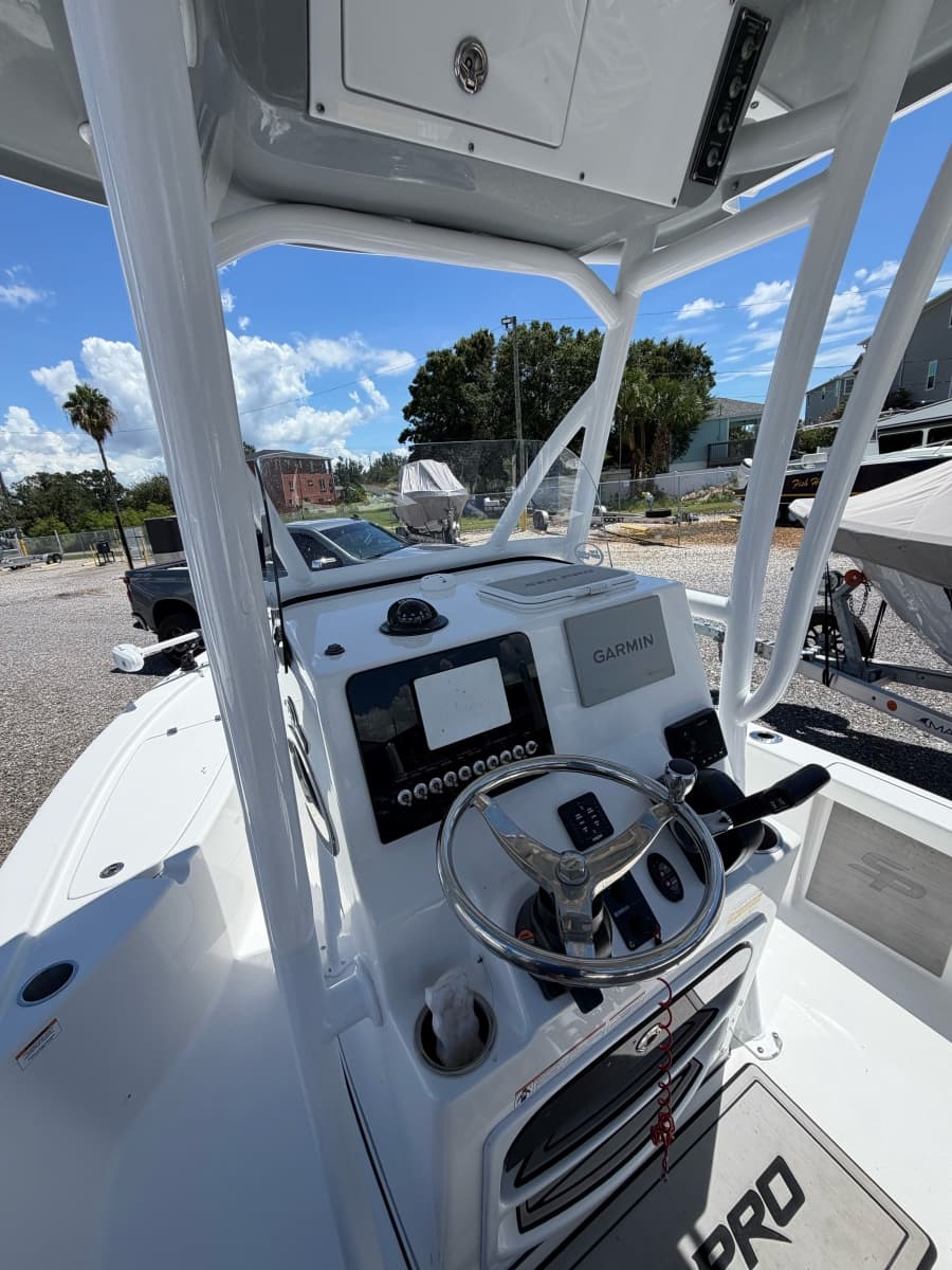 2024 Sea Pro 210 Bay