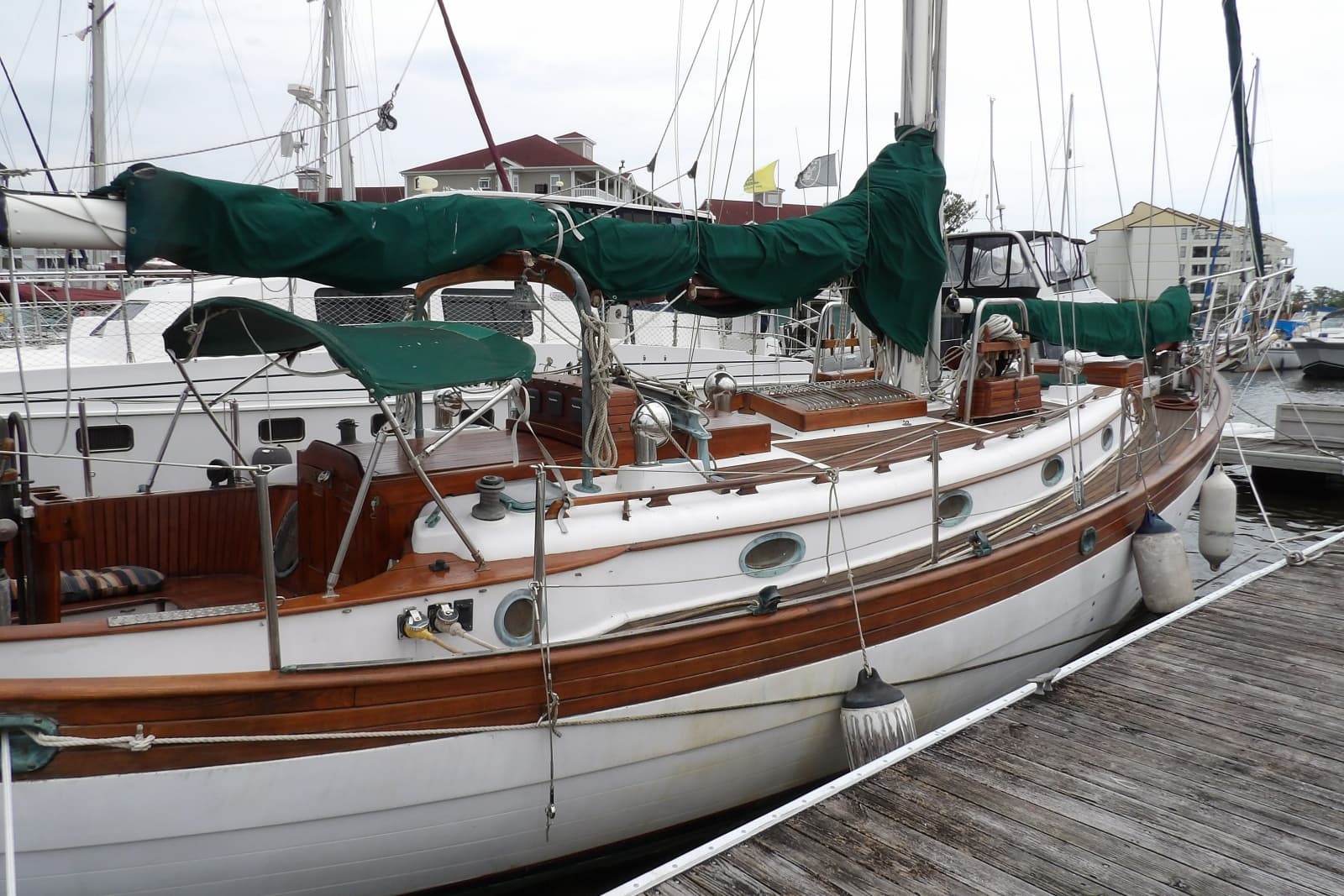 1986 Hans Christian 43 T