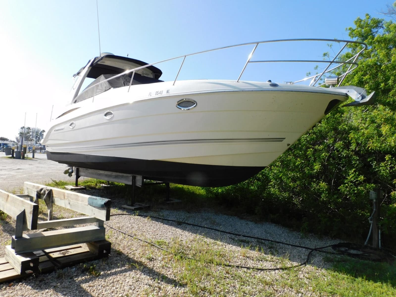 2007 Monterey 330 Sport Yacht