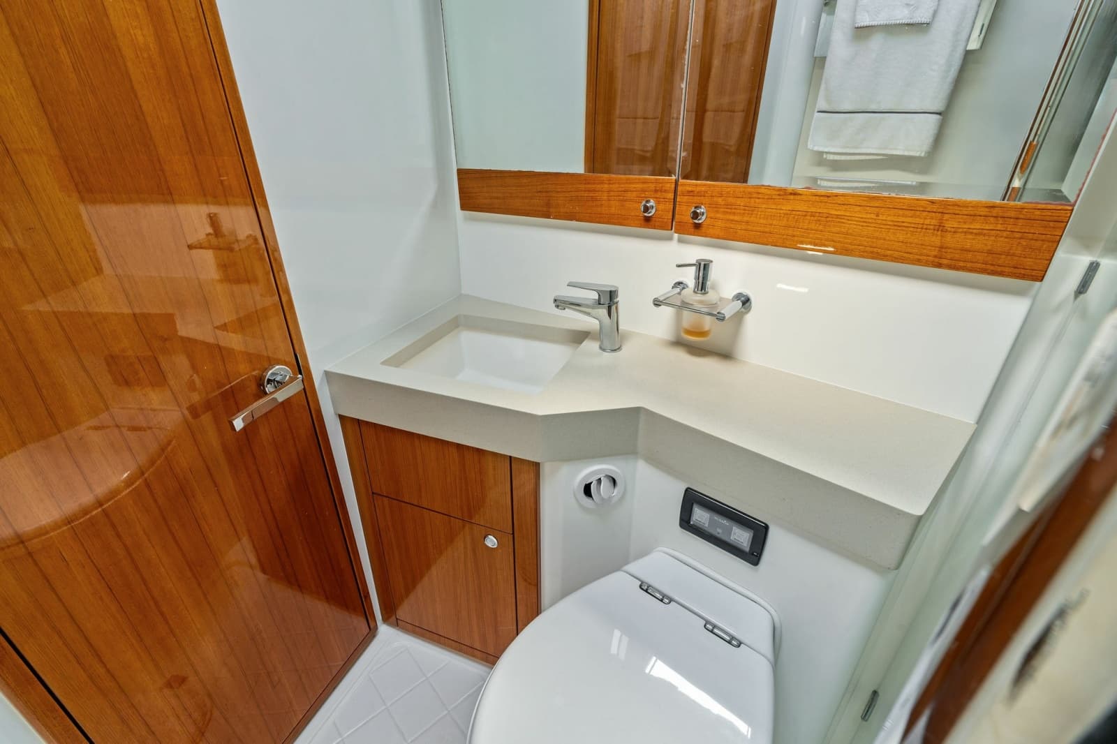 2016 Maritimo M58
