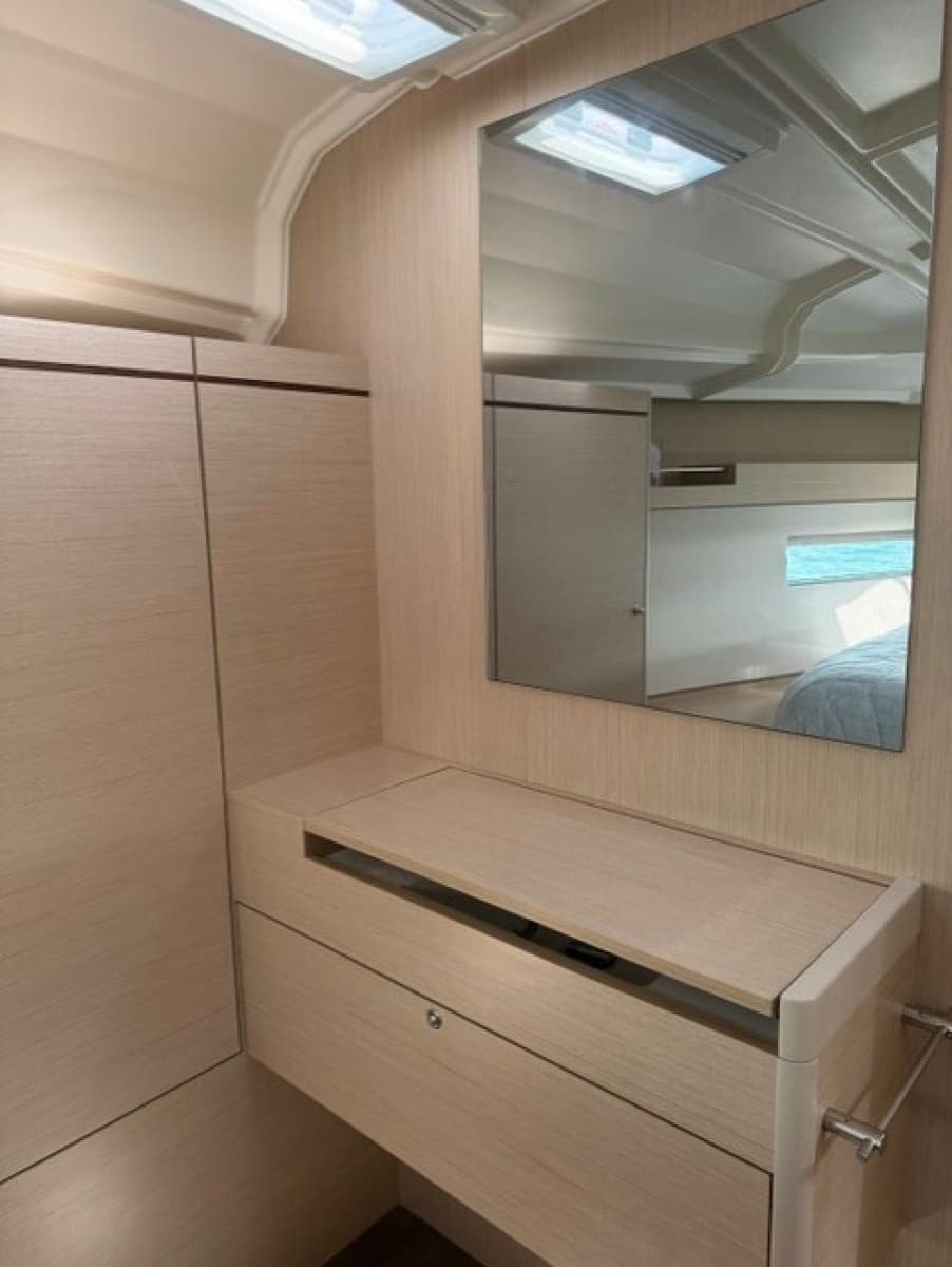 2022 Beneteau Oceanis 40.1