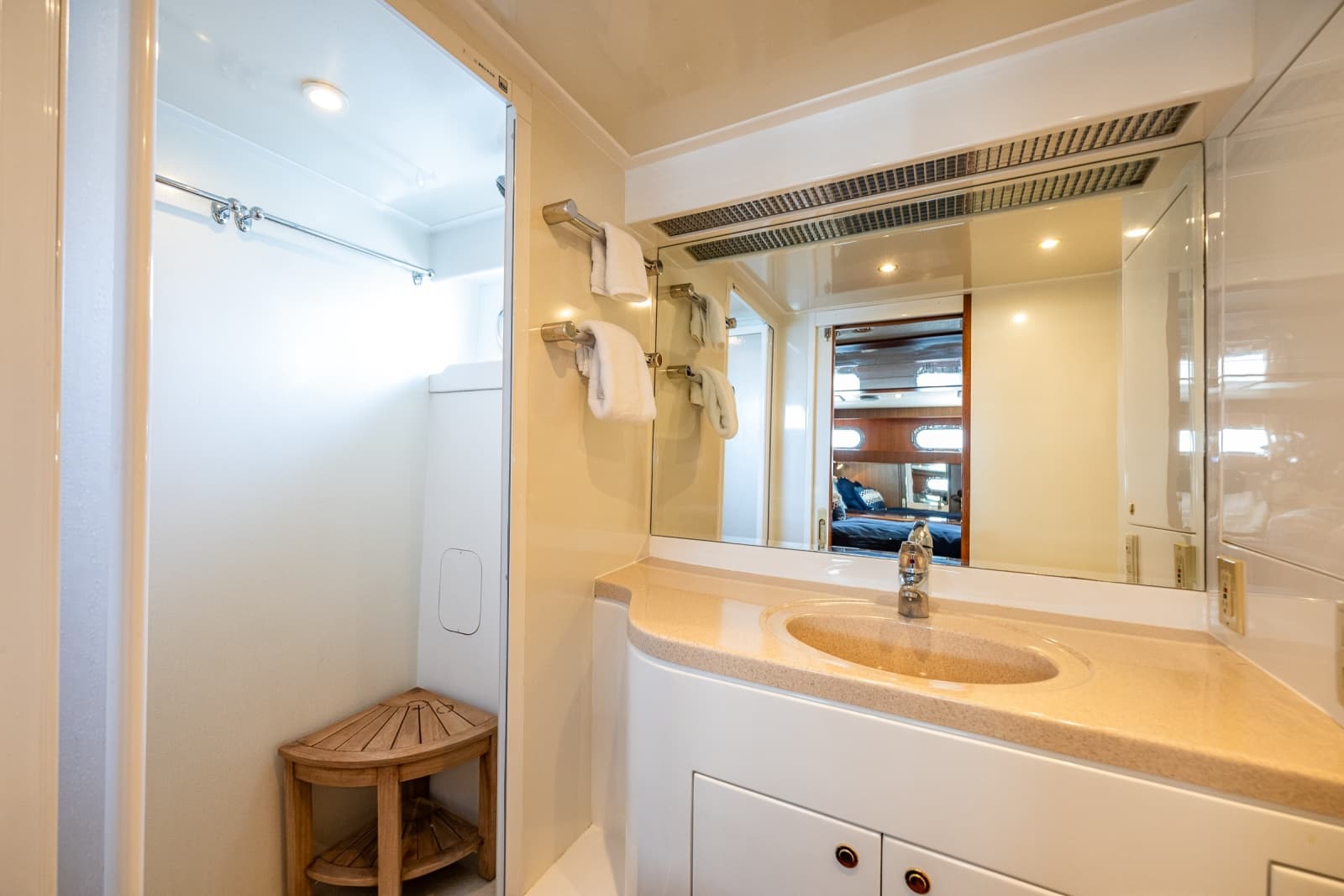 2003 Jefferson 53 Pilothouse