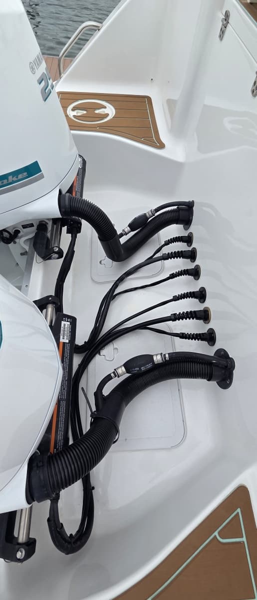2021 Sea Hunt 27 Gamefish CB