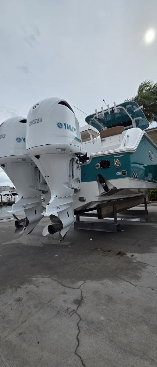 2021 Sea Hunt 27 Gamefish CB
