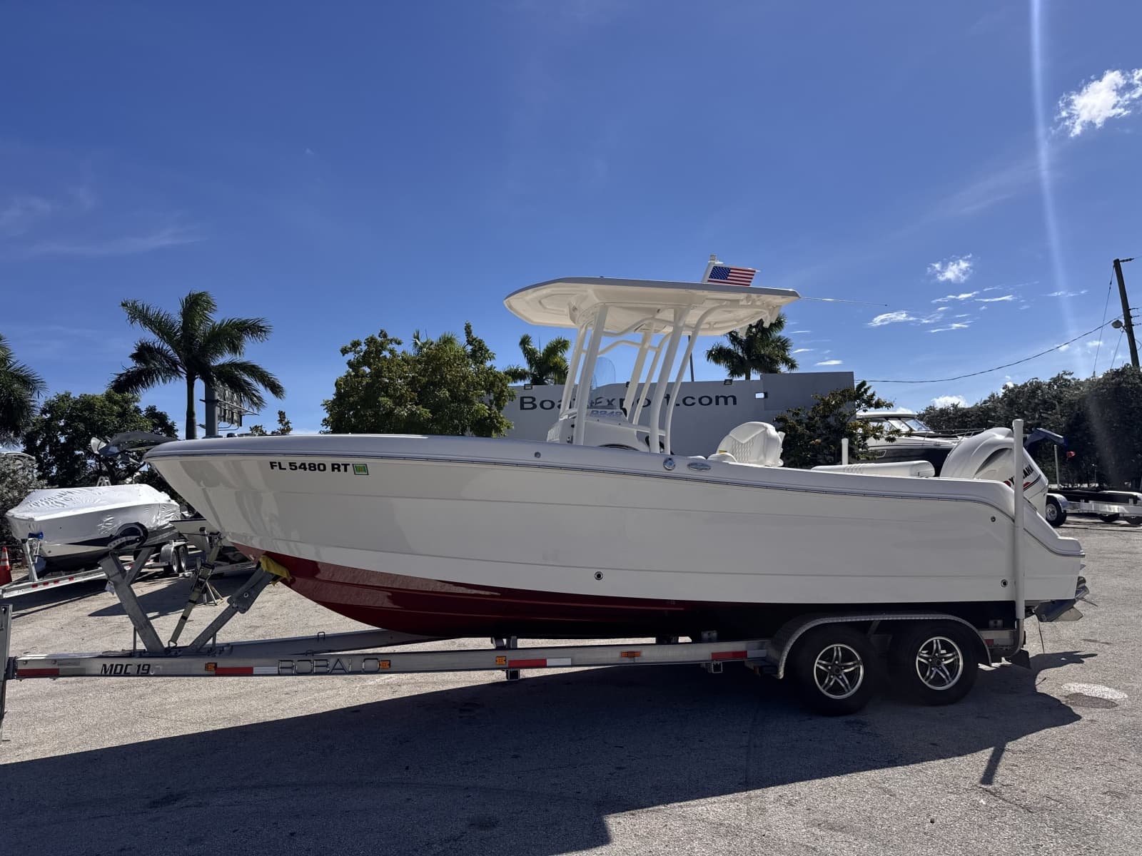 2017 Robalo R242