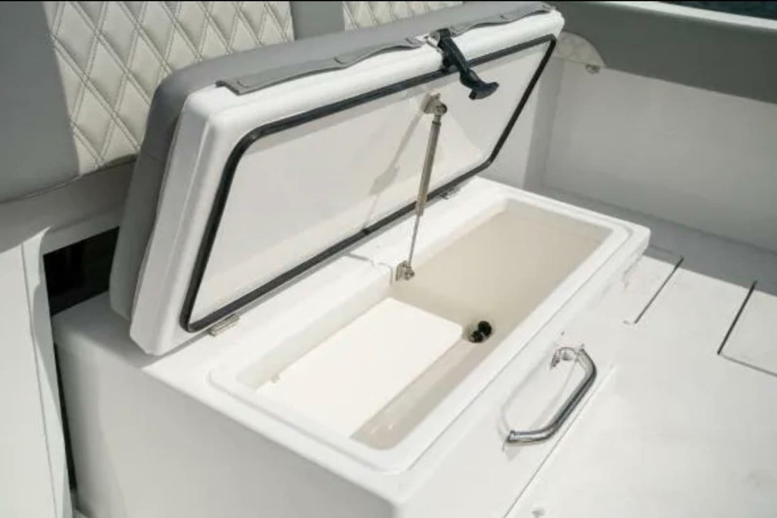 2024 Front Runner 37 Catamaran