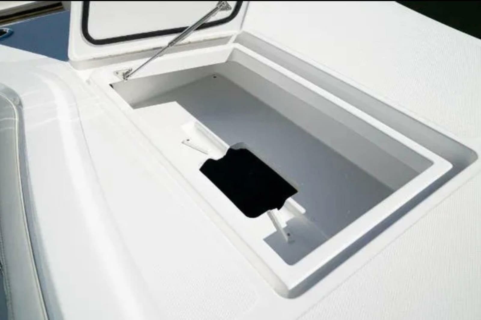 2024 Front Runner 37 Catamaran