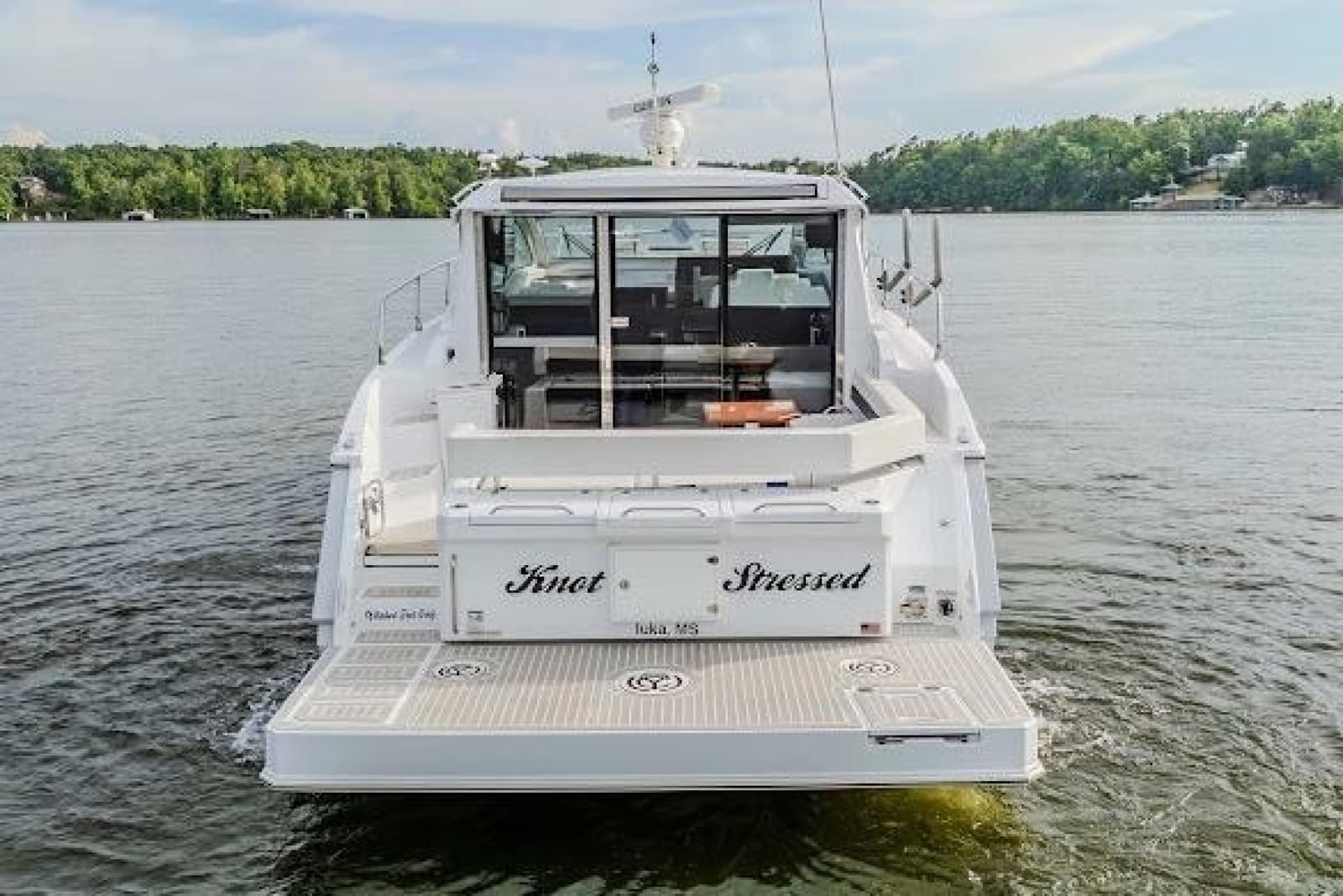 2023 Cruisers Yachts 42 Cantius