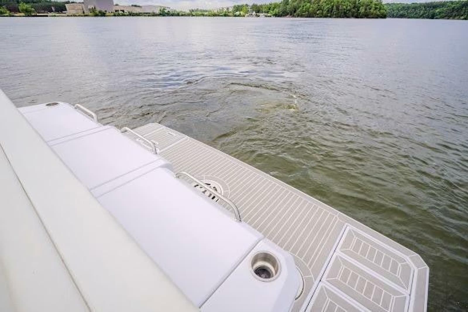 2023 Cruisers Yachts 42 Cantius