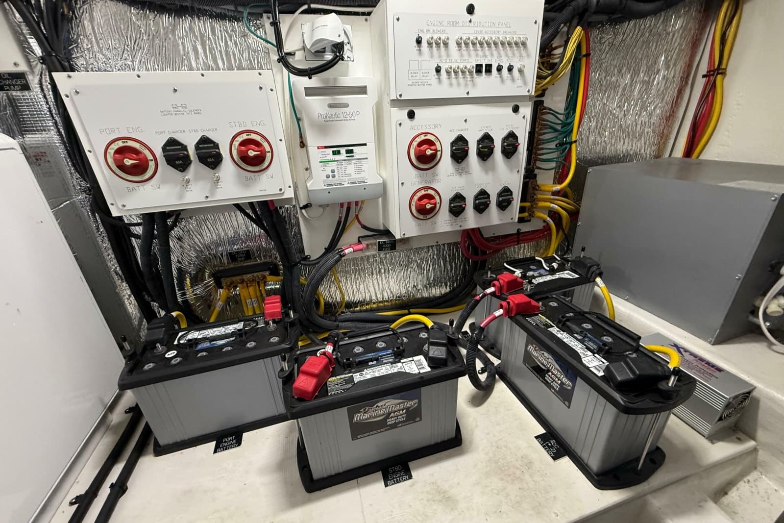 2023 Cruisers Yachts 42 Cantius