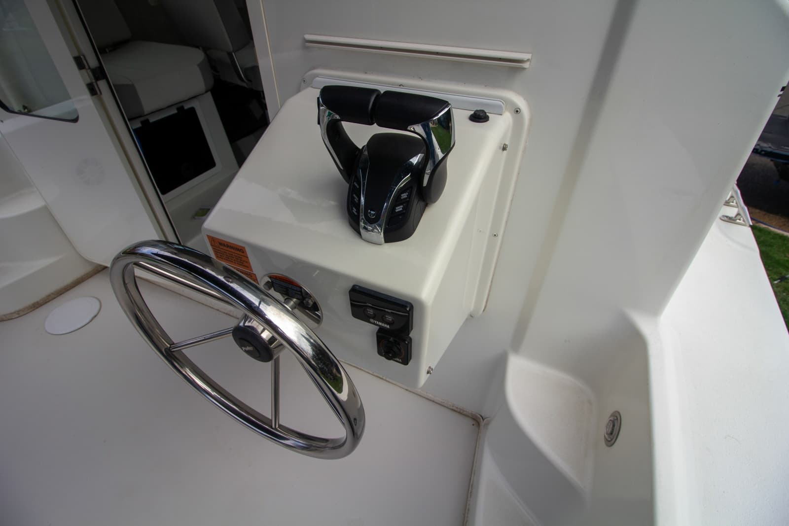 2022 Parker 2520 XLD Sport Cabin