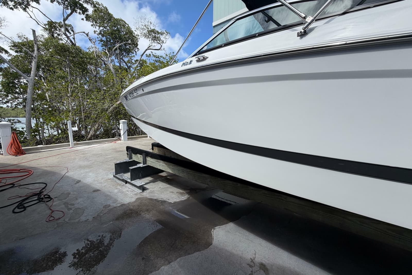 2021 Four Winns HD3
