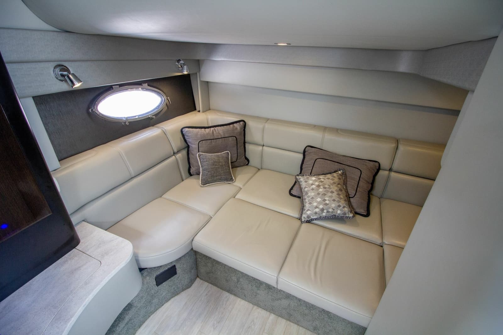 2016 Formula 40 Performance Cruiser