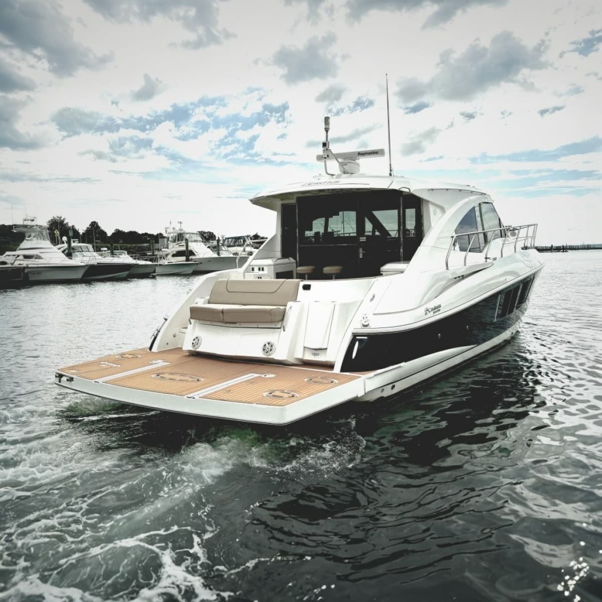 2014 Cruisers Yachts 45 Cantius