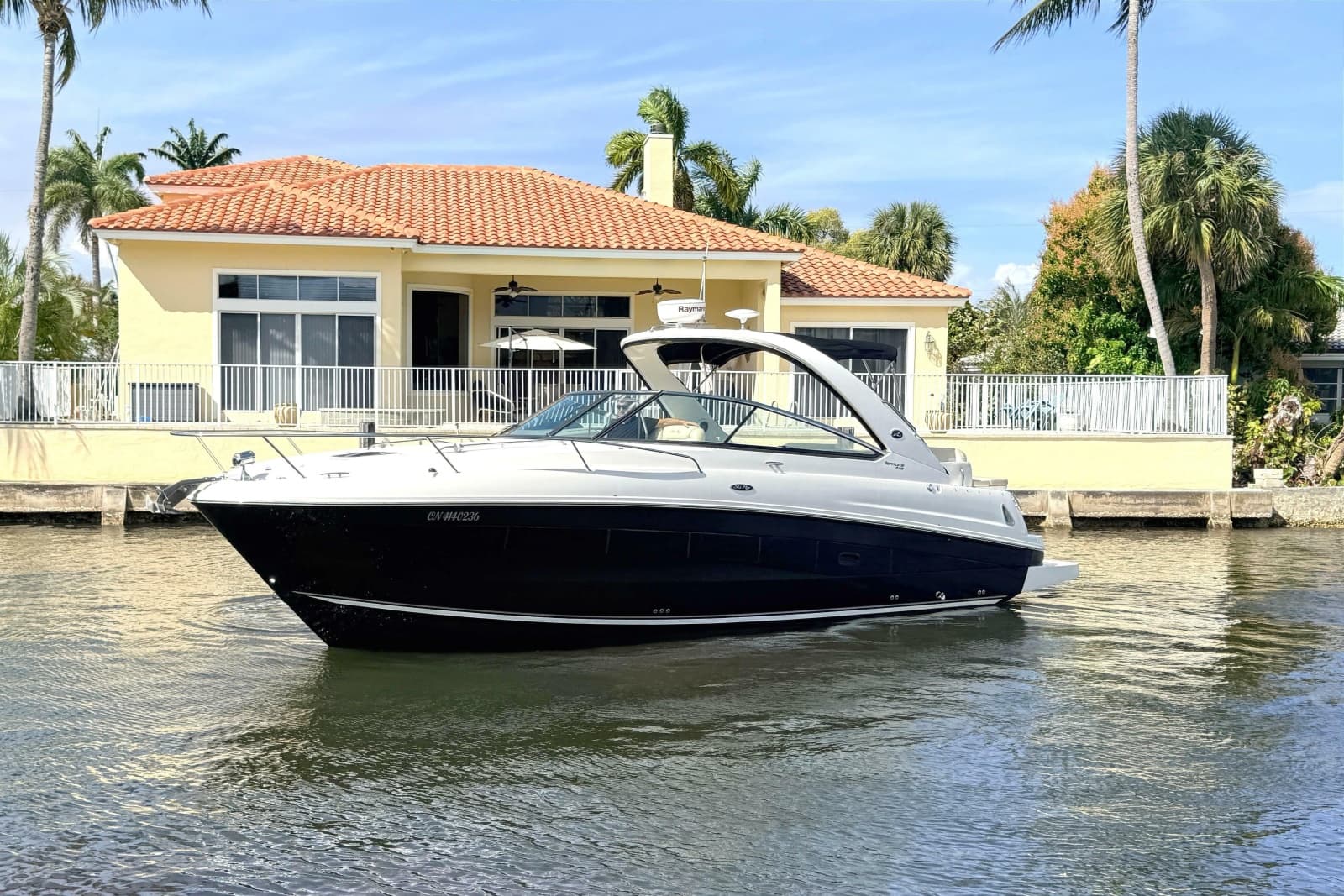 2013 Sea Ray 370 Venture