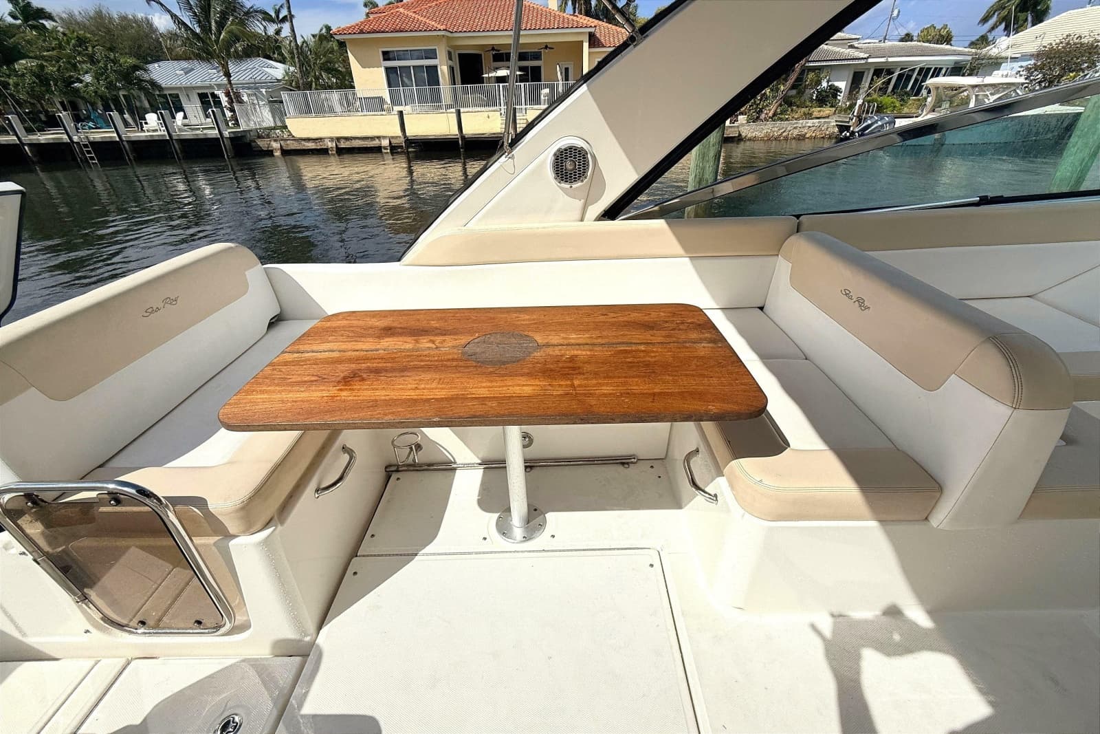2013 Sea Ray 370 Venture