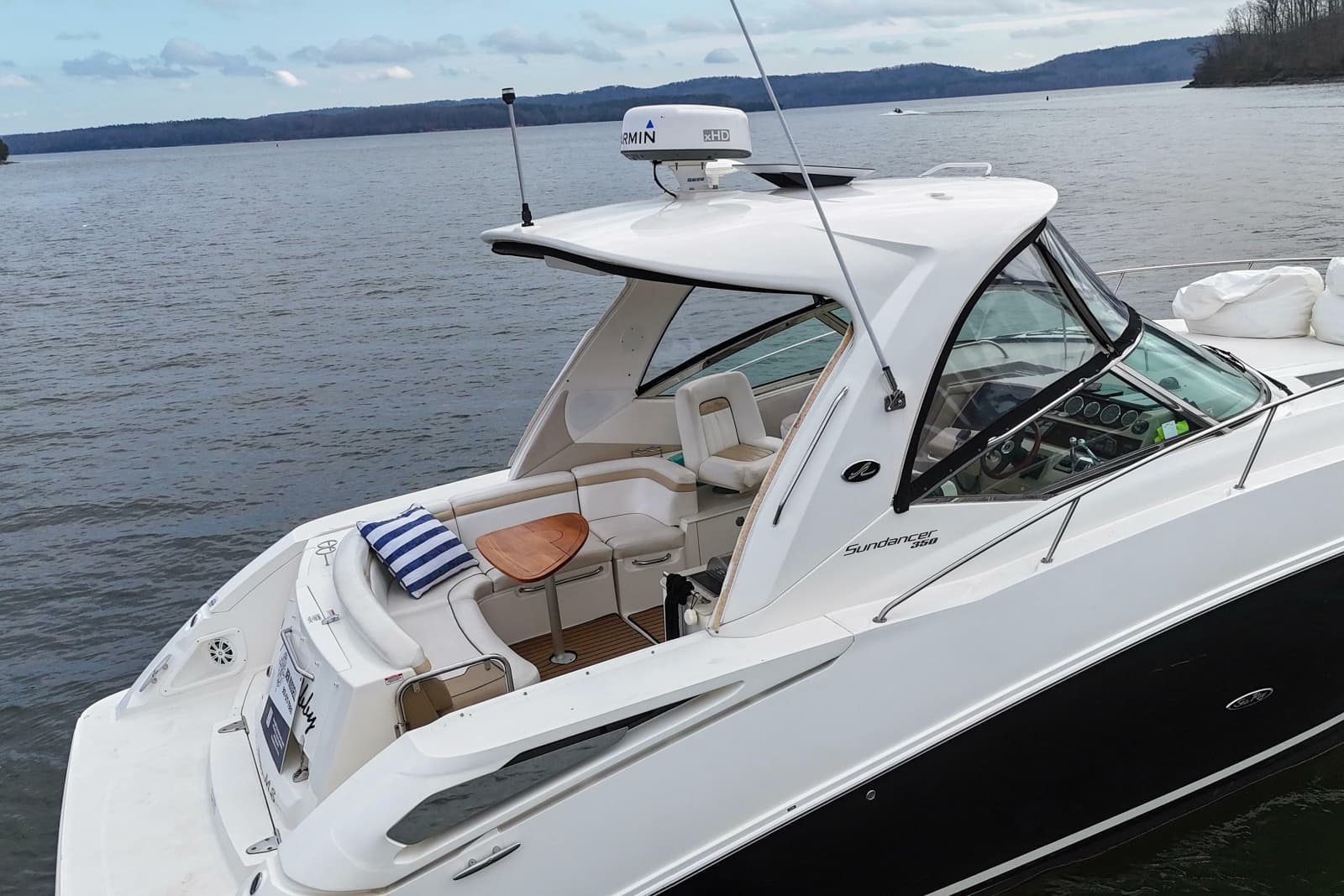 2009 Sea Ray Sundancer 350