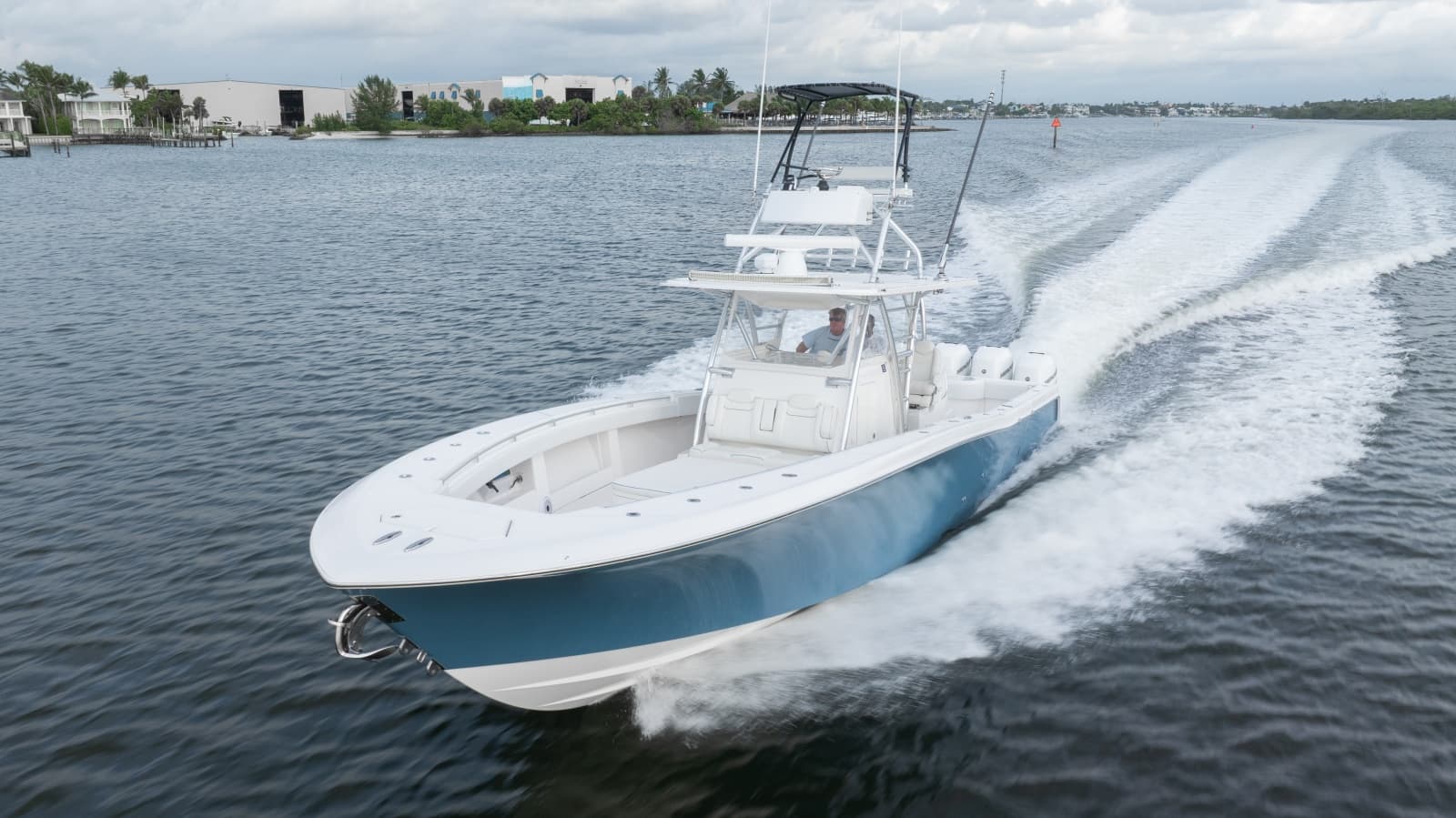 2018 Invincible 42
