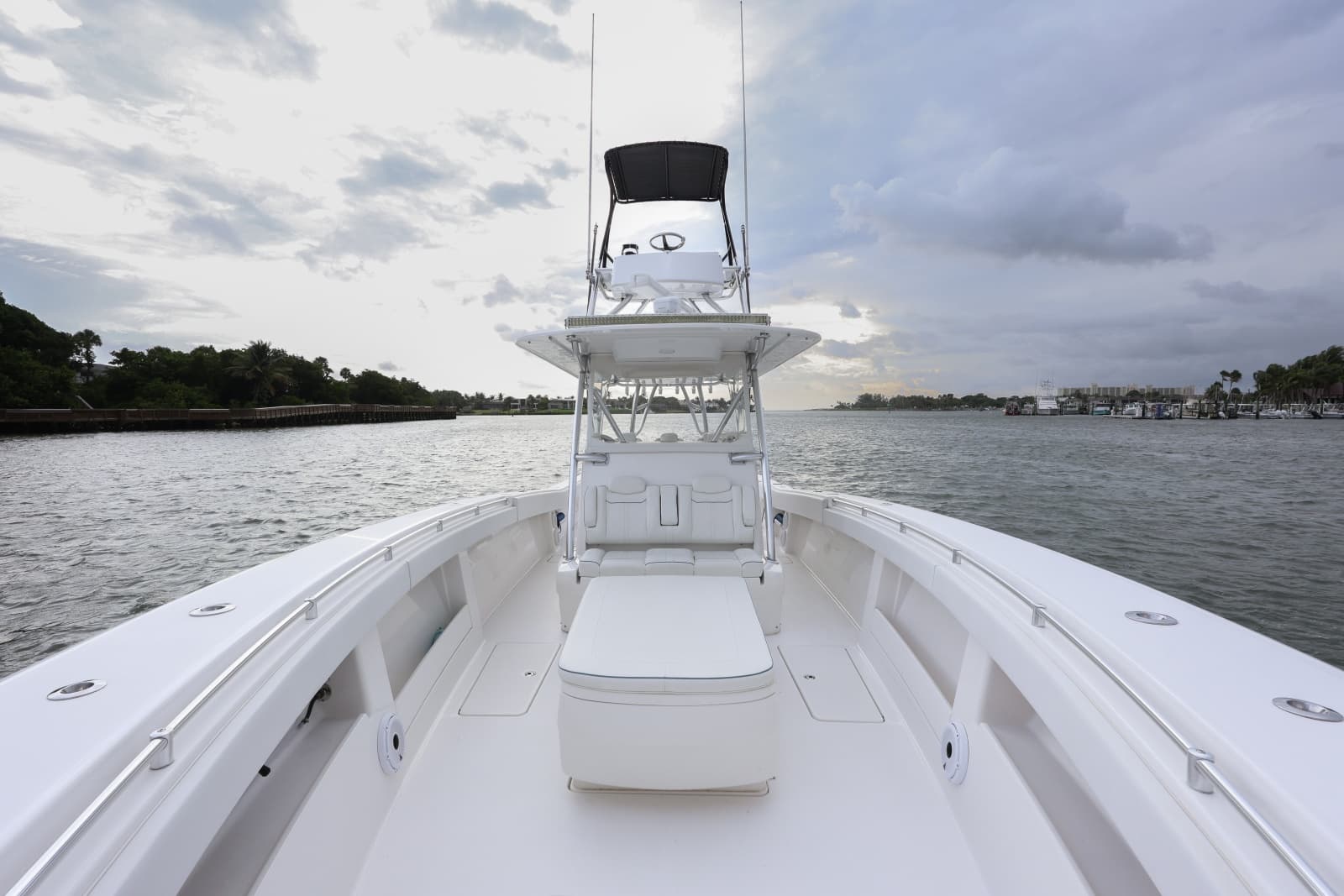 2018 Invincible 42
