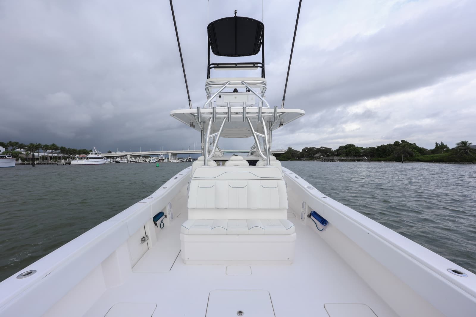 2018 Invincible 42