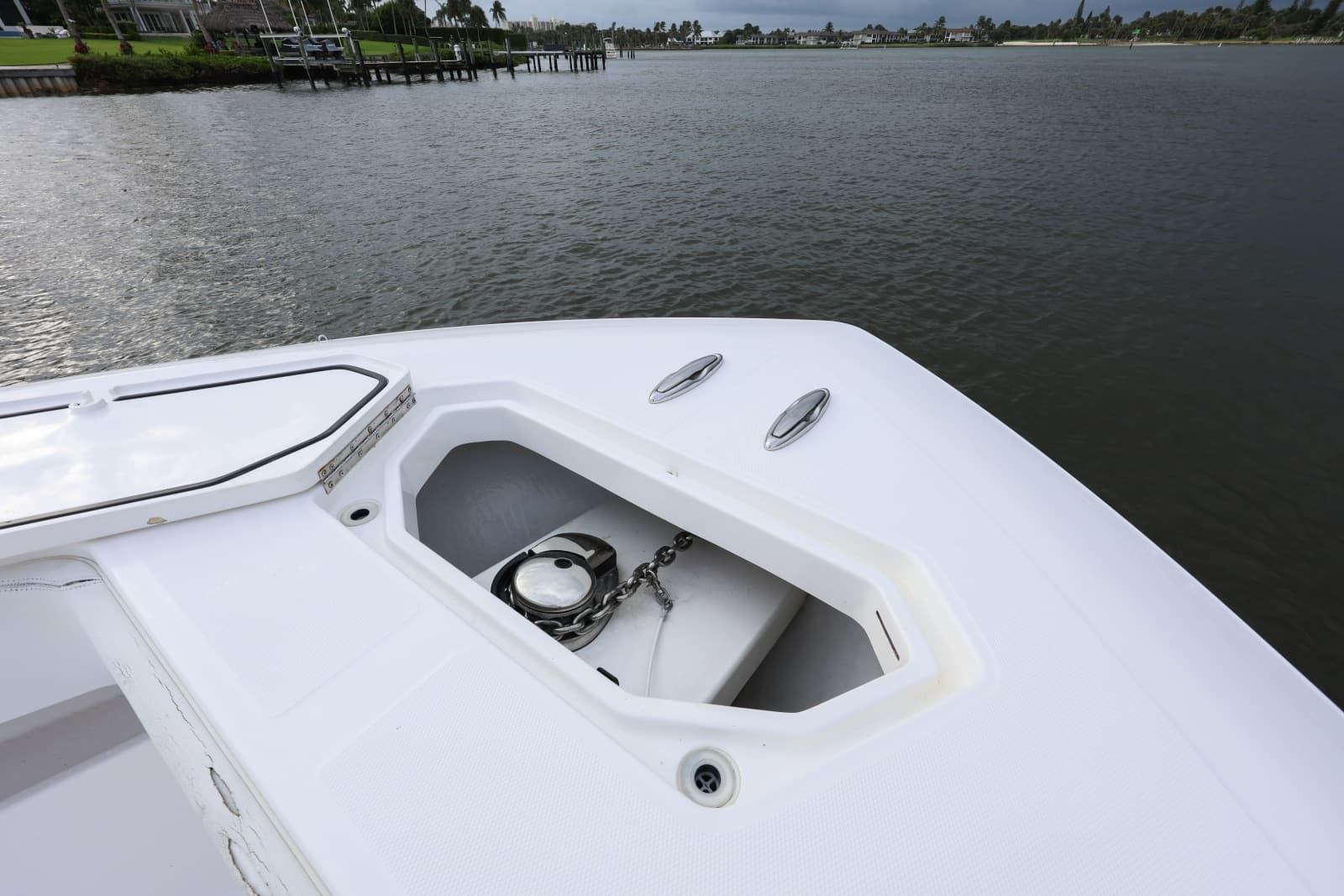 2018 Invincible 42