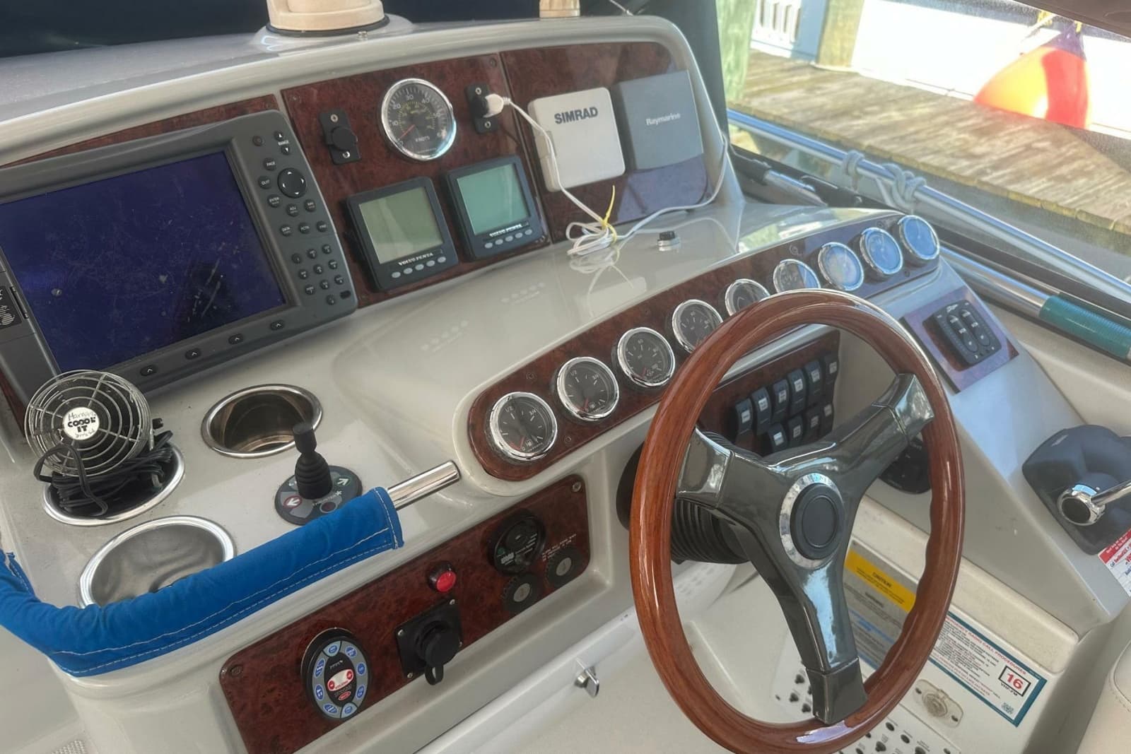 2005 Formula 37 Performance Cruiser