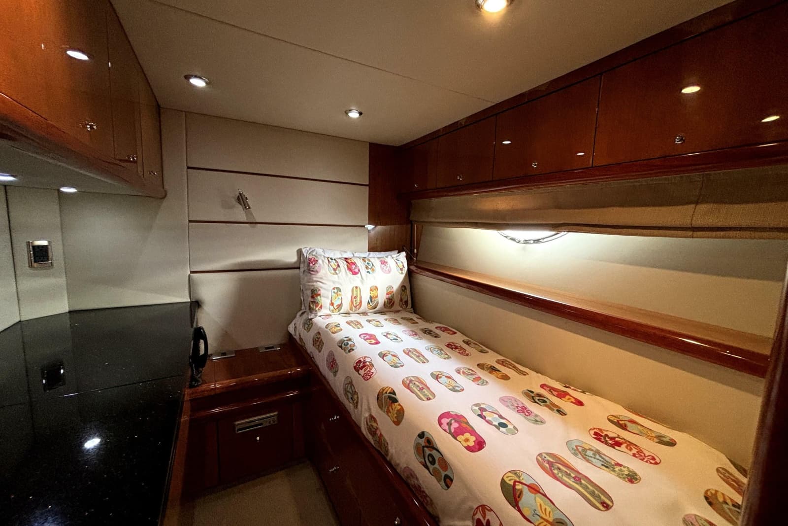 2005 Sunseeker 75 Yacht